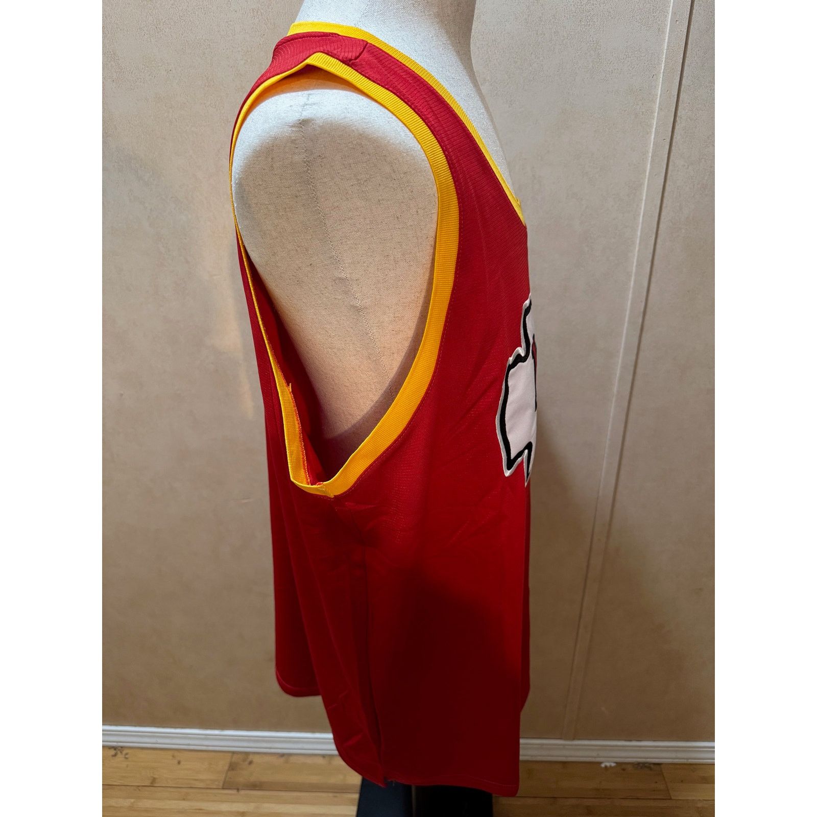 Other NWT Chiefs NFL Tank Top XL Ultra Game Streetwear Red Size US XL / EU 56 / 4 - 3 Thumbnail