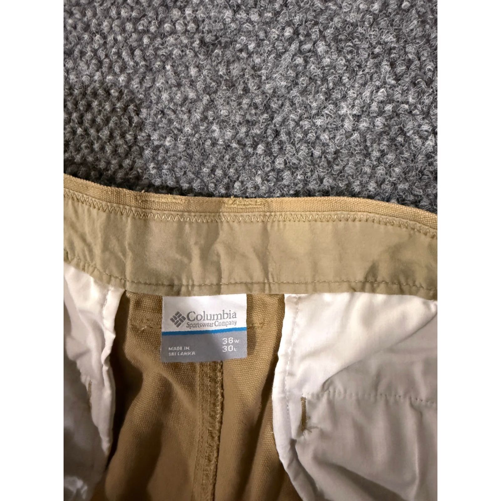 Vintage Columbia Pants Mens 38x30 Khaki Tan Hiking Outdoor Straight Leg Chino Cargo Pocket Cotton Beige Regular Flat Front Modern Mens Size US 38 / EU 54 - 5 Thumbnail
