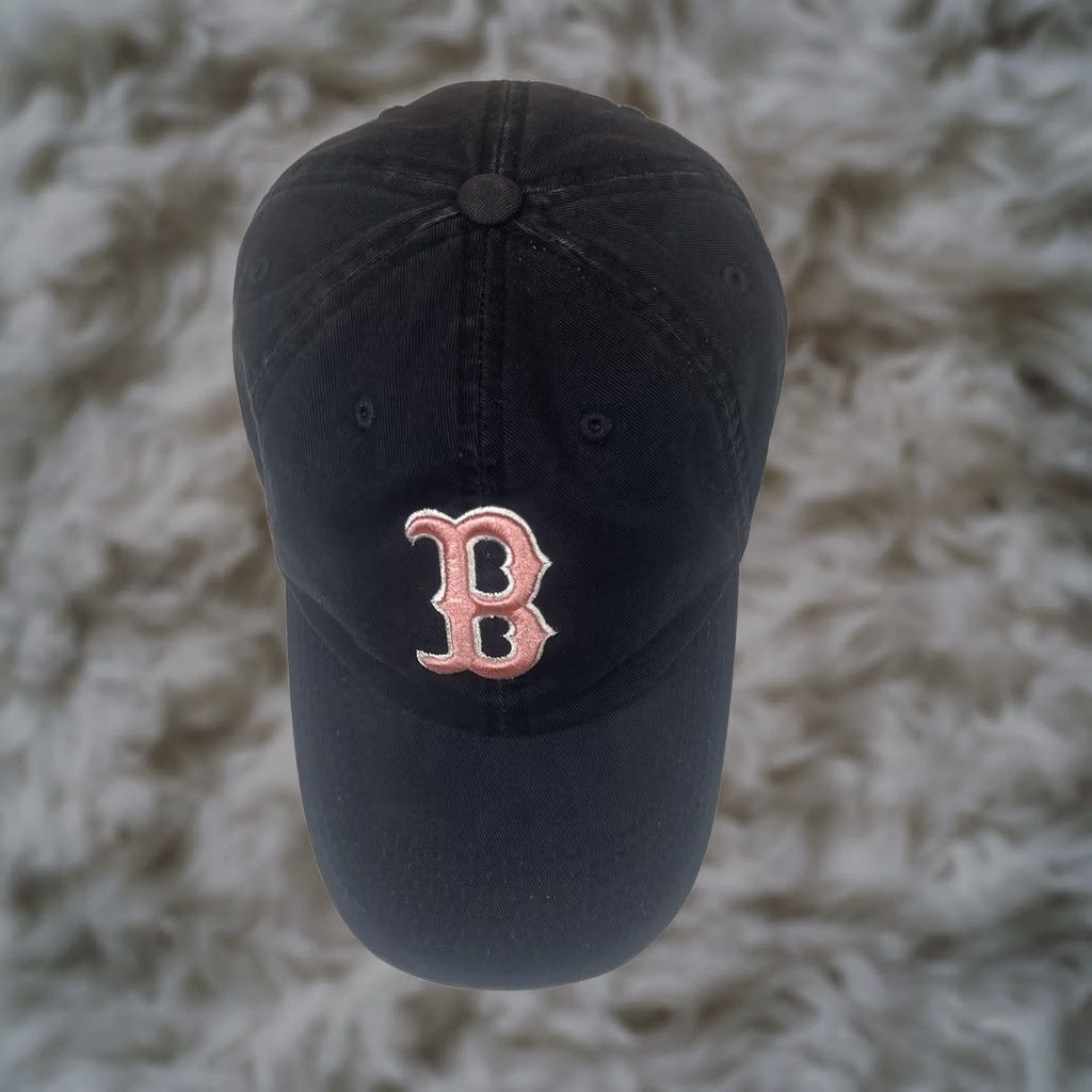 Vintage Fan Favorite Boston Red Sox Adult Adjustable StrapBack Baseball Hat Cap Black Size ONE SIZE - 1 Thumbnail