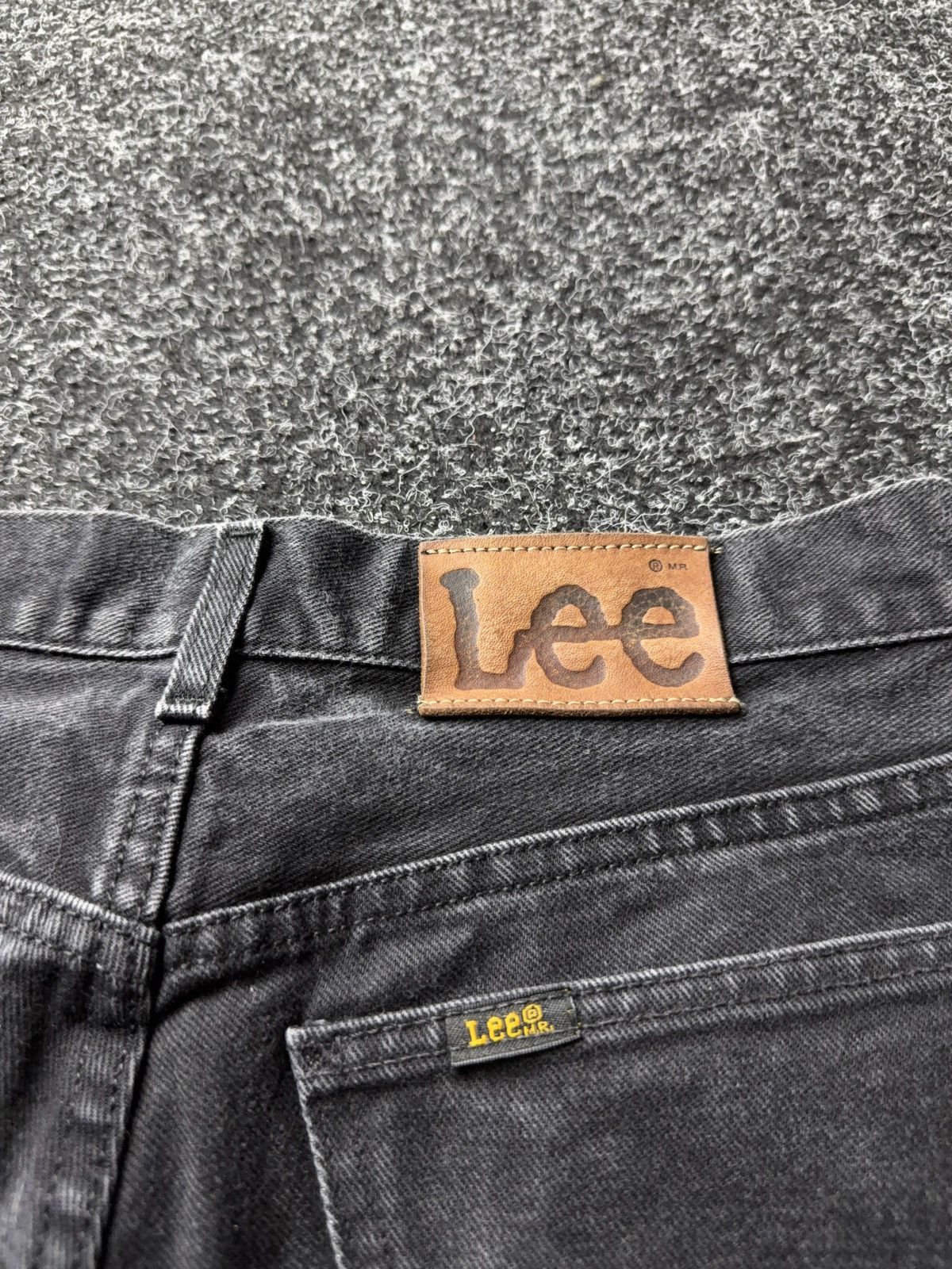 Lee Vintage 00s USA Lee Black Jeans Straight Fit Y2K Faded Size US 31 - 21 Thumbnail