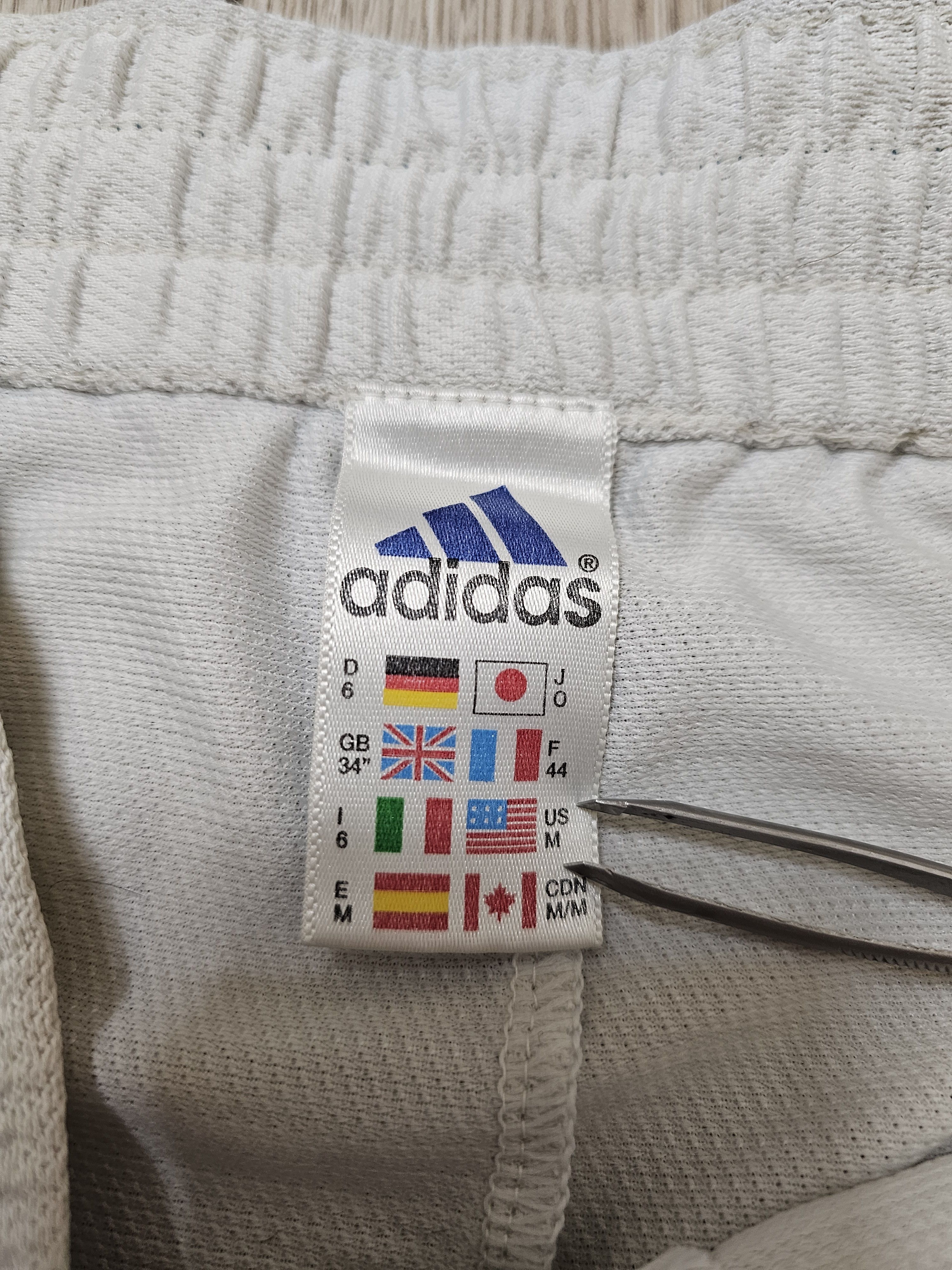 Adidas × Vintage NEWCASTLE UNITED 1999 2000 AWAY FOOTBALL SOCCER SHORTS Size US 32 / EU 48 - 6 Thumbnail