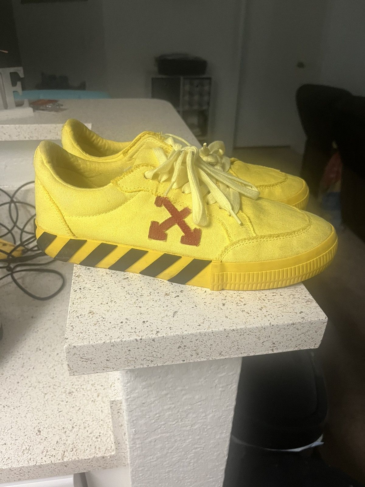 Designer × Off-White OFF-White Low Vulc yellow/red Size US 10 / EU 43 - 2 Thumbnail