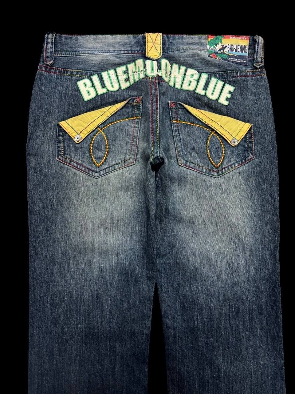 TWIST LEG 90s BMB-Jeans Mudwash Distressed Insane Big Logo