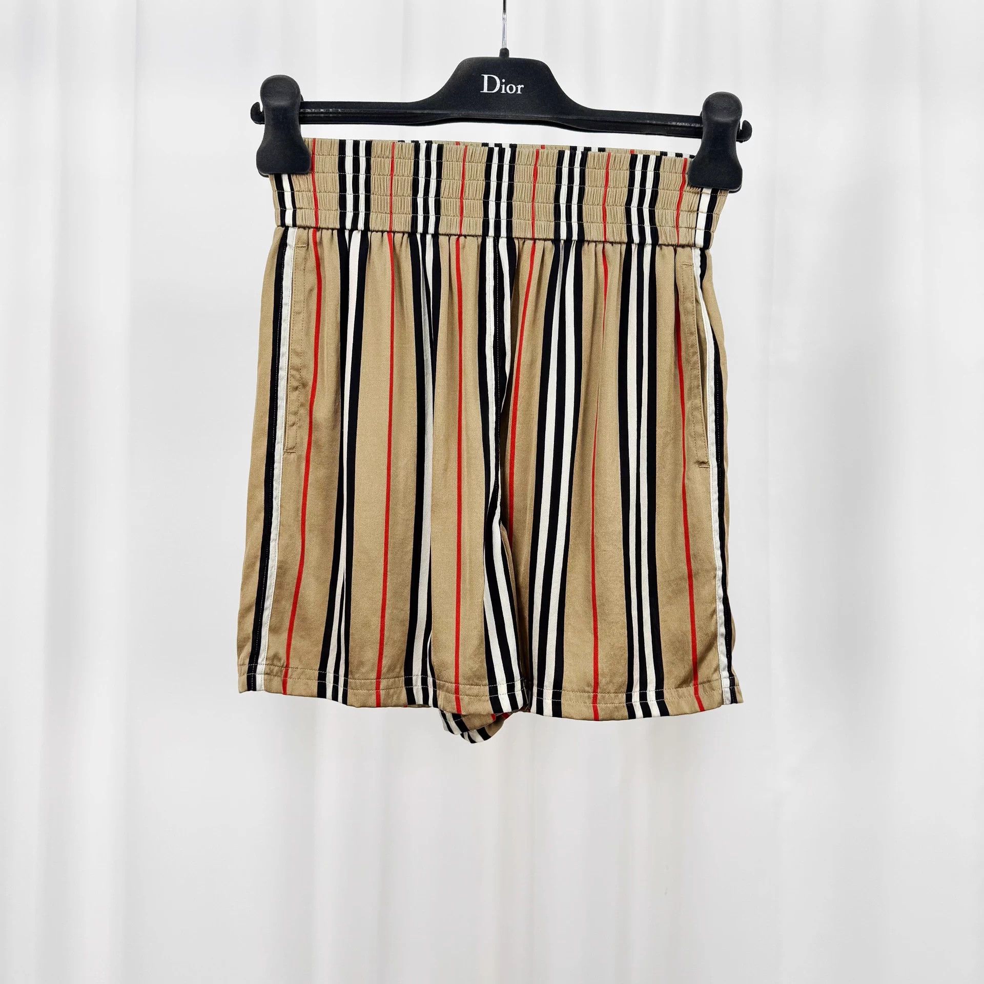 Burberry Burberry Striped Silk Shorts UK2 99 New Size 24" / US 00 / IT 34 - 1 Thumbnail