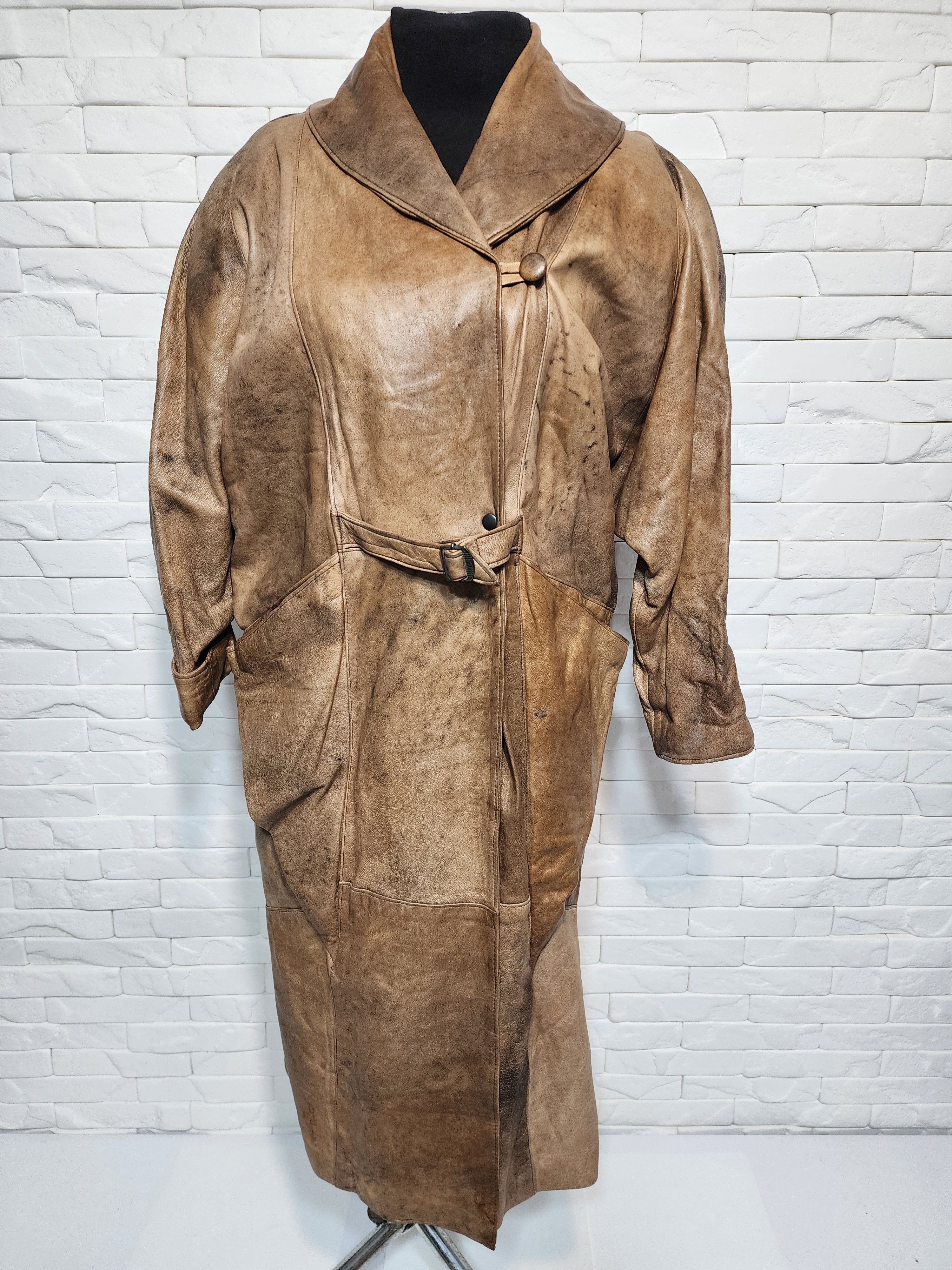 Designer Women brown leather raincoat. Size XXL / US 16-18 / IT 52-54 - 1 Thumbnail