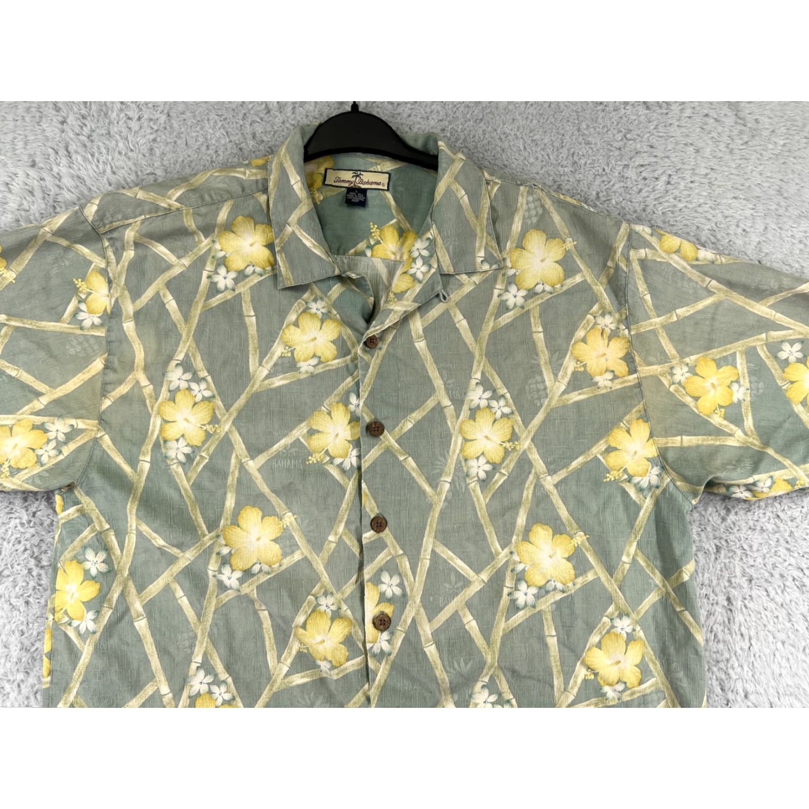 Tommy Bahama Tommy Bahama Shirt Mens Large Green Bamboo Floral Hibiscus Pineapple Hawaiian Size US L / EU 52-54 / 3 - 5 Thumbnail