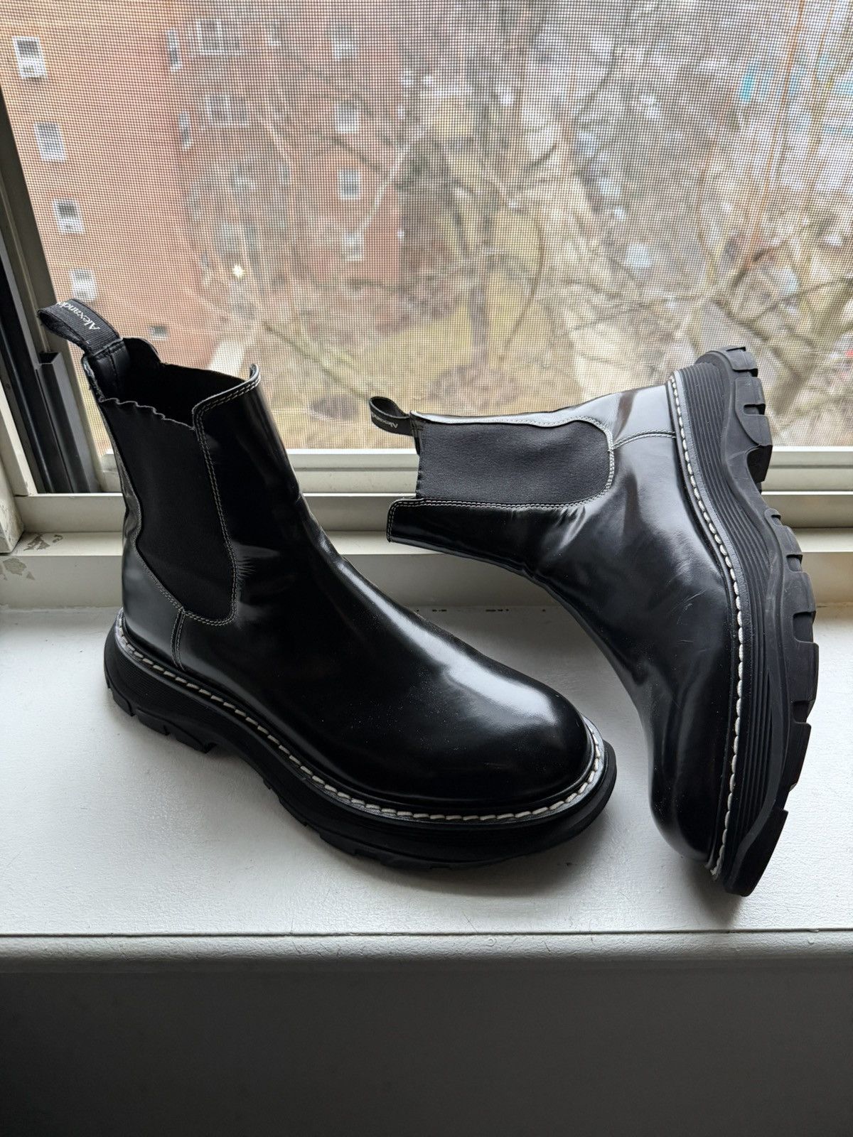 Alexander McQueen Tread Chelsea Boots Black RARE