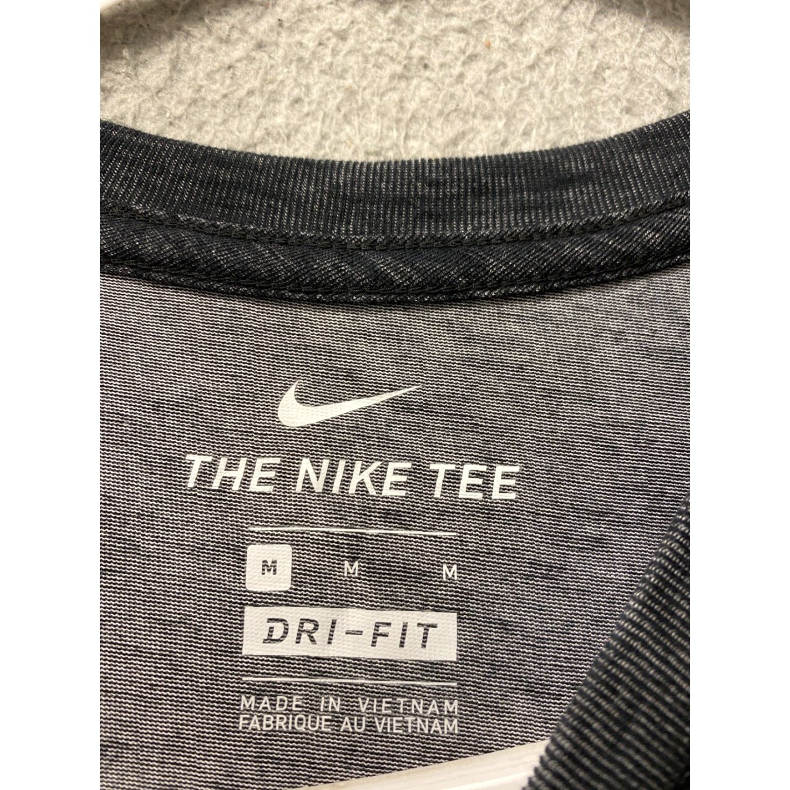 Nike Nike Dri-Fit M Loose Black Logo Long Sleeve Crew Neck Tee 117-46 Size US M / EU 48-50 / 2 - 4 Thumbnail