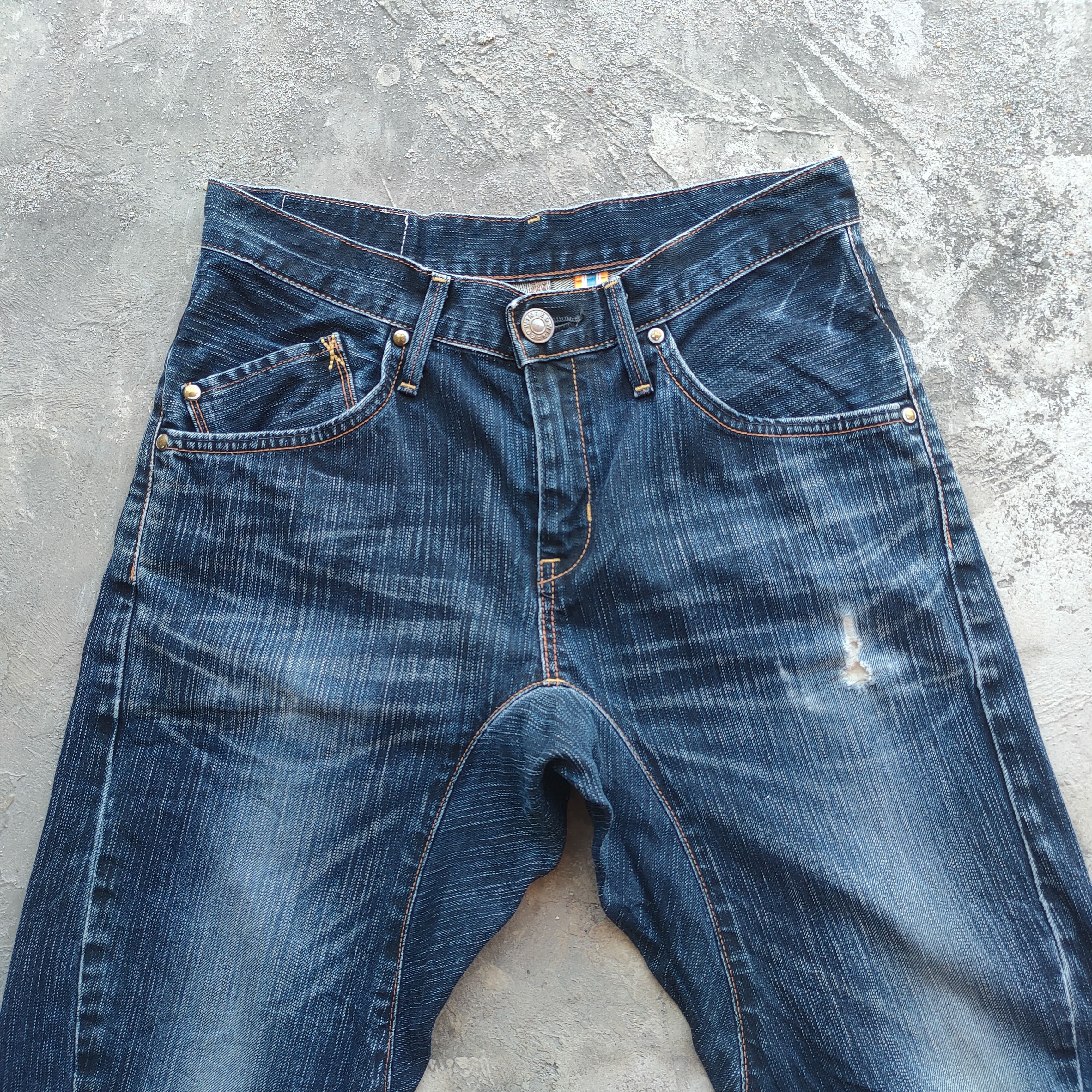 Edwin W30 VINTAGE EDWIN TWIST LEG FADED JEANS PANTS Size US 30 / EU 46 - 4 Thumbnail