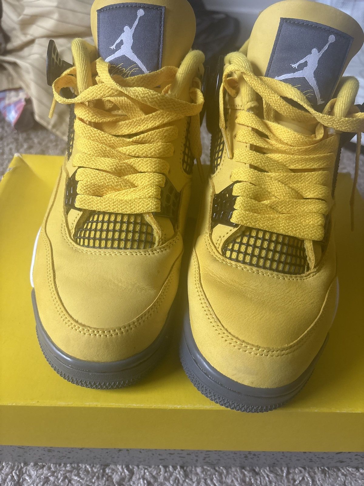 Jordan 4 Lightning