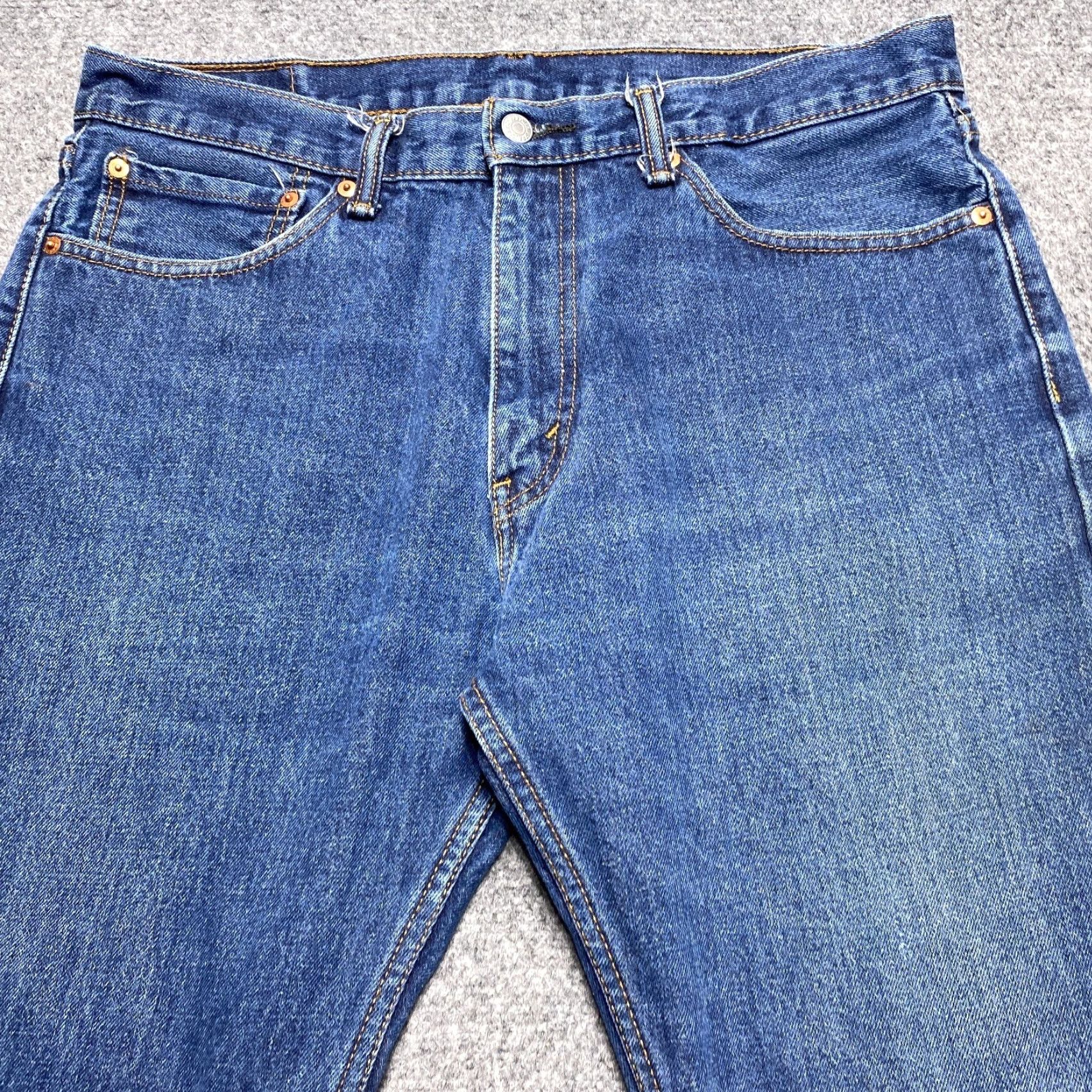 Levi's Levi's 505 Regular Fit Jeans Mens 36x30 Blue Medium Wash Straight Leg Denim Size US 36 / EU 52 - 2 Thumbnail