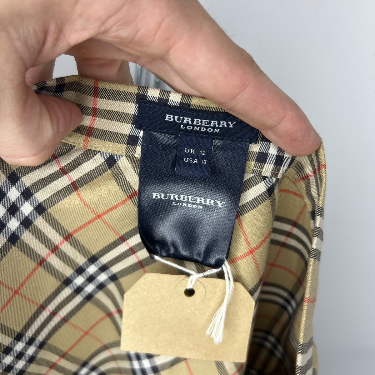 Burberry Burberry Mini Skirt Nova Check NEVER WORN Size 32" / US 10 / IT 46 - 9 Thumbnail