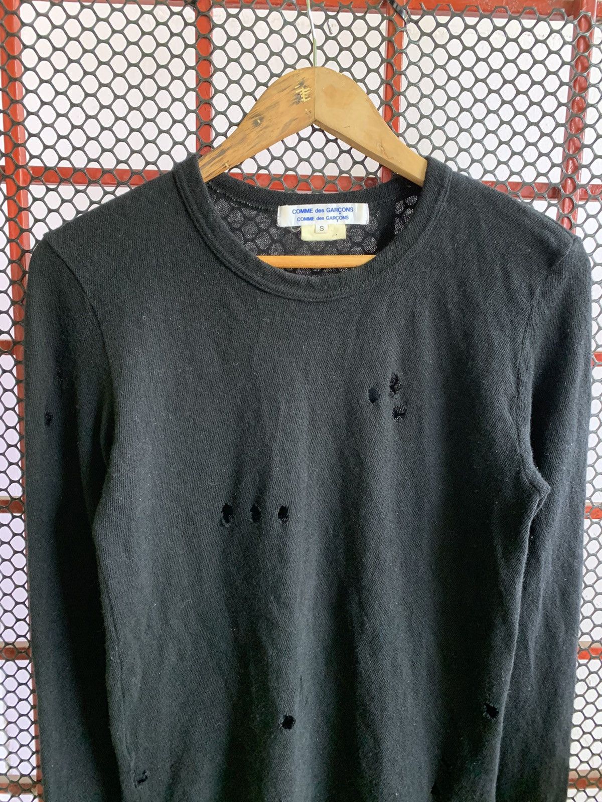 Comme des Garcons SHIRT 💥Final💥Rei Kawakubo Comme Des Garcons Distressed Wool Shirt Size S / US 4 / IT 40 - 2 Thumbnail