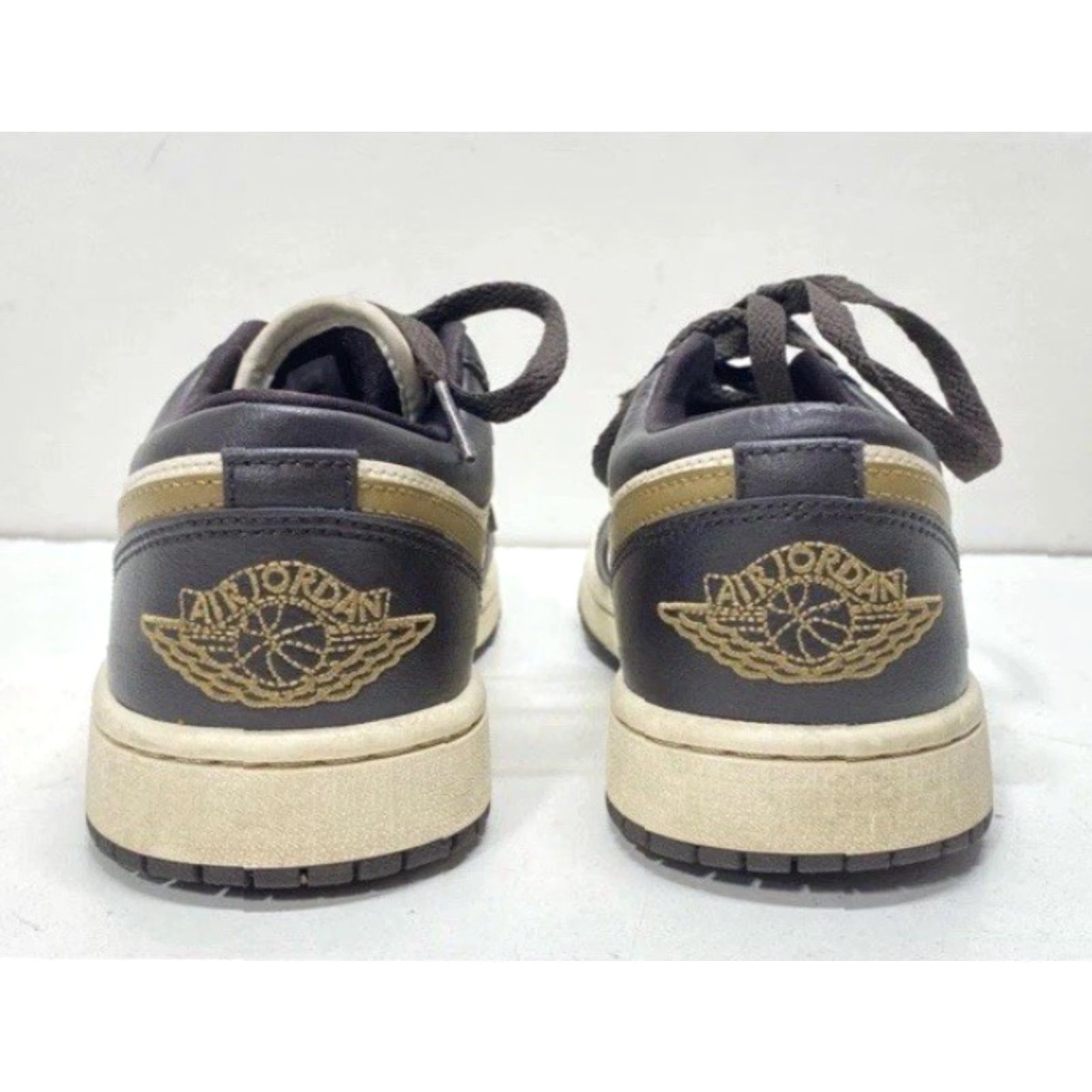 Jordan Brand Women's Nike Air Jordan 1 Low Shadow Brown Everyday Sneakers DC0774-200 Size 7.5 Size US 8 / IT 38 - 5 Thumbnail