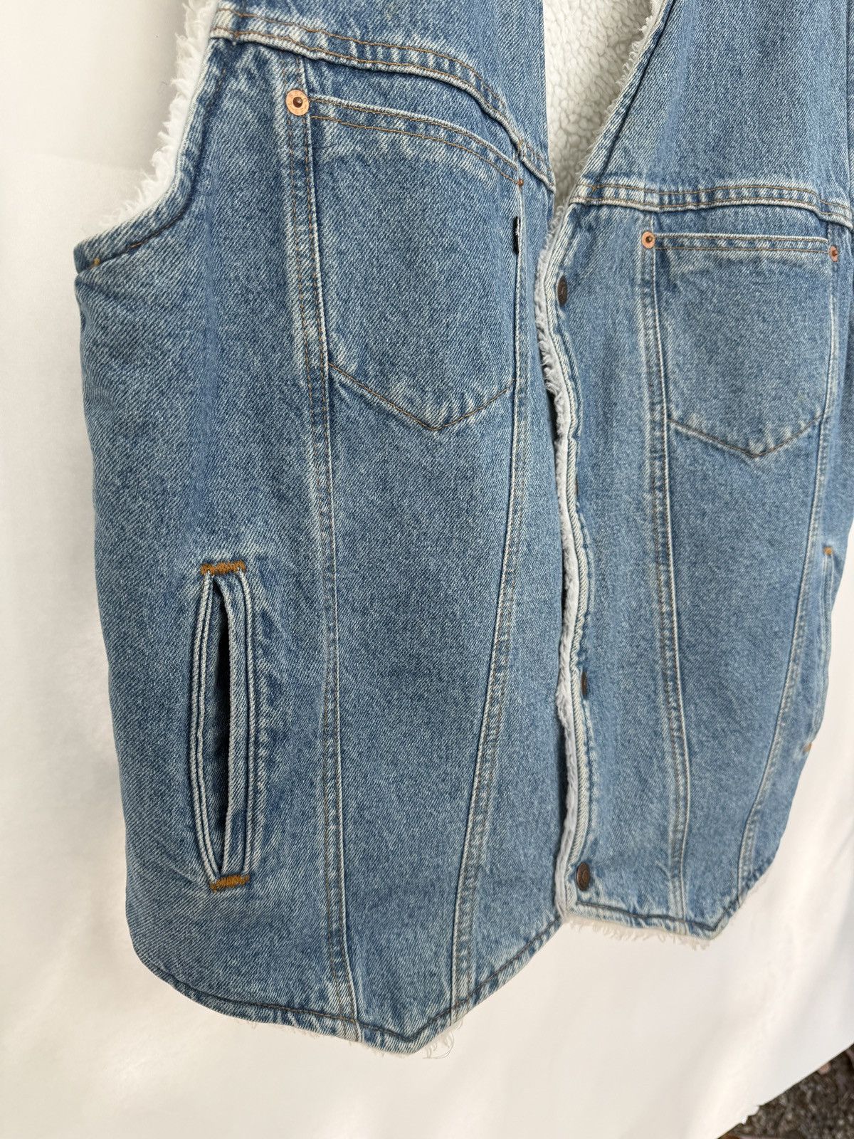 Levi's Vintage Clothing Levis vintage 90’s denim trucker vest Size US L / EU 52-54 / 3 - 6 Thumbnail