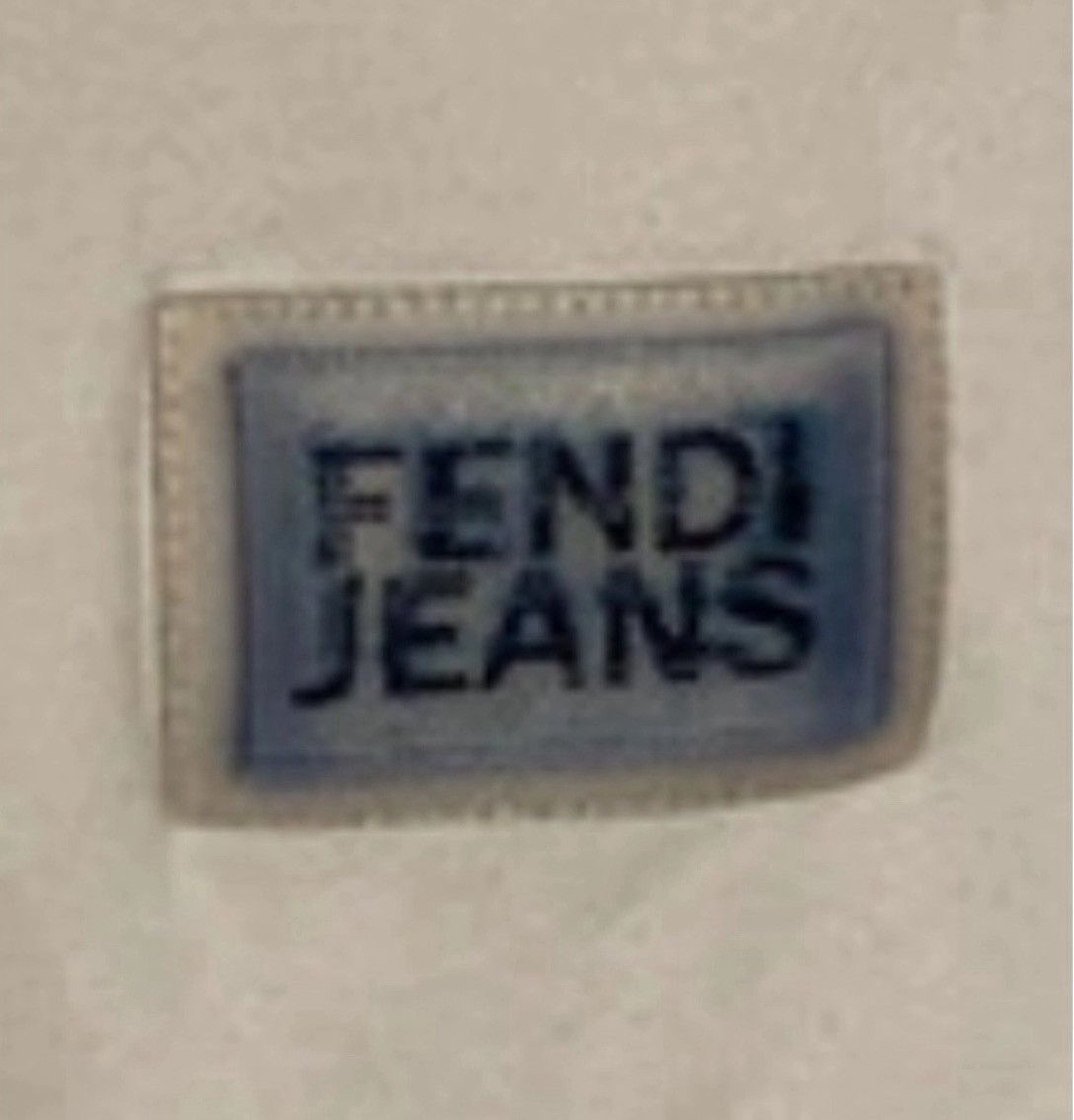 Fendi Rare 90s Fendi Jeans Logo Patch Tee – Vintage Archive Piece Size S / US 4 / IT 40 - 4 Thumbnail