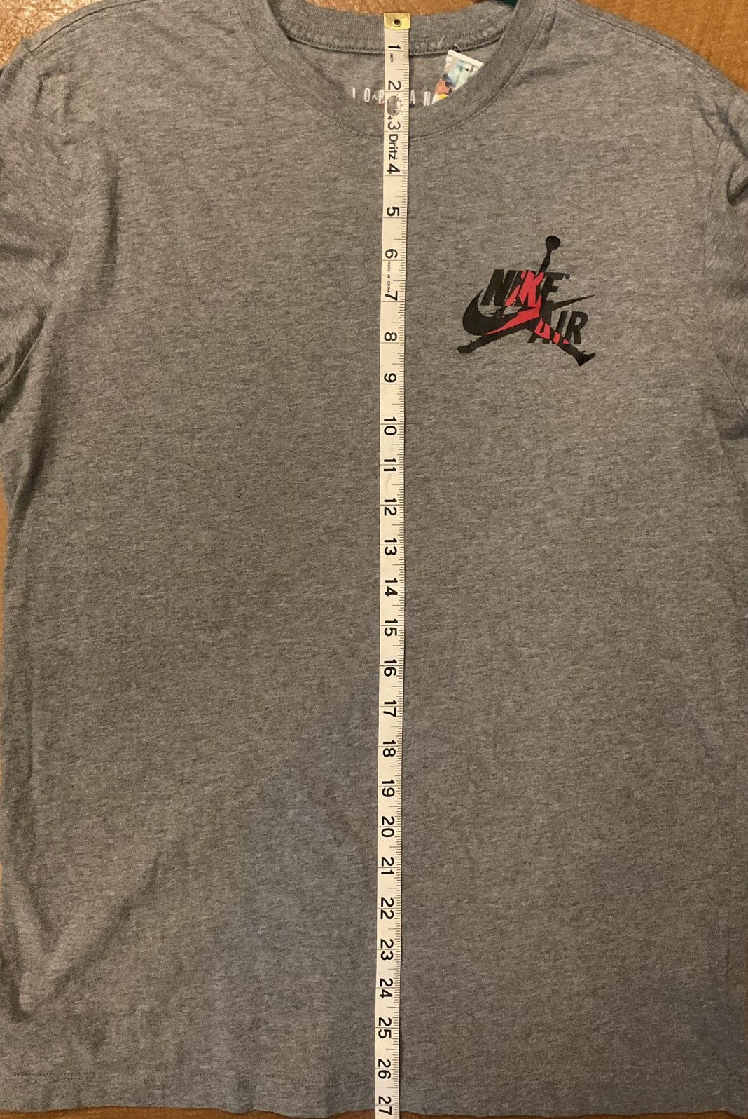 Jordan Brand AUTHENTIC NIKE AIR JORDAN CLASSICS LONG SLEEVESHIRT Size US M / EU 48-50 / 2 - 3 Thumbnail