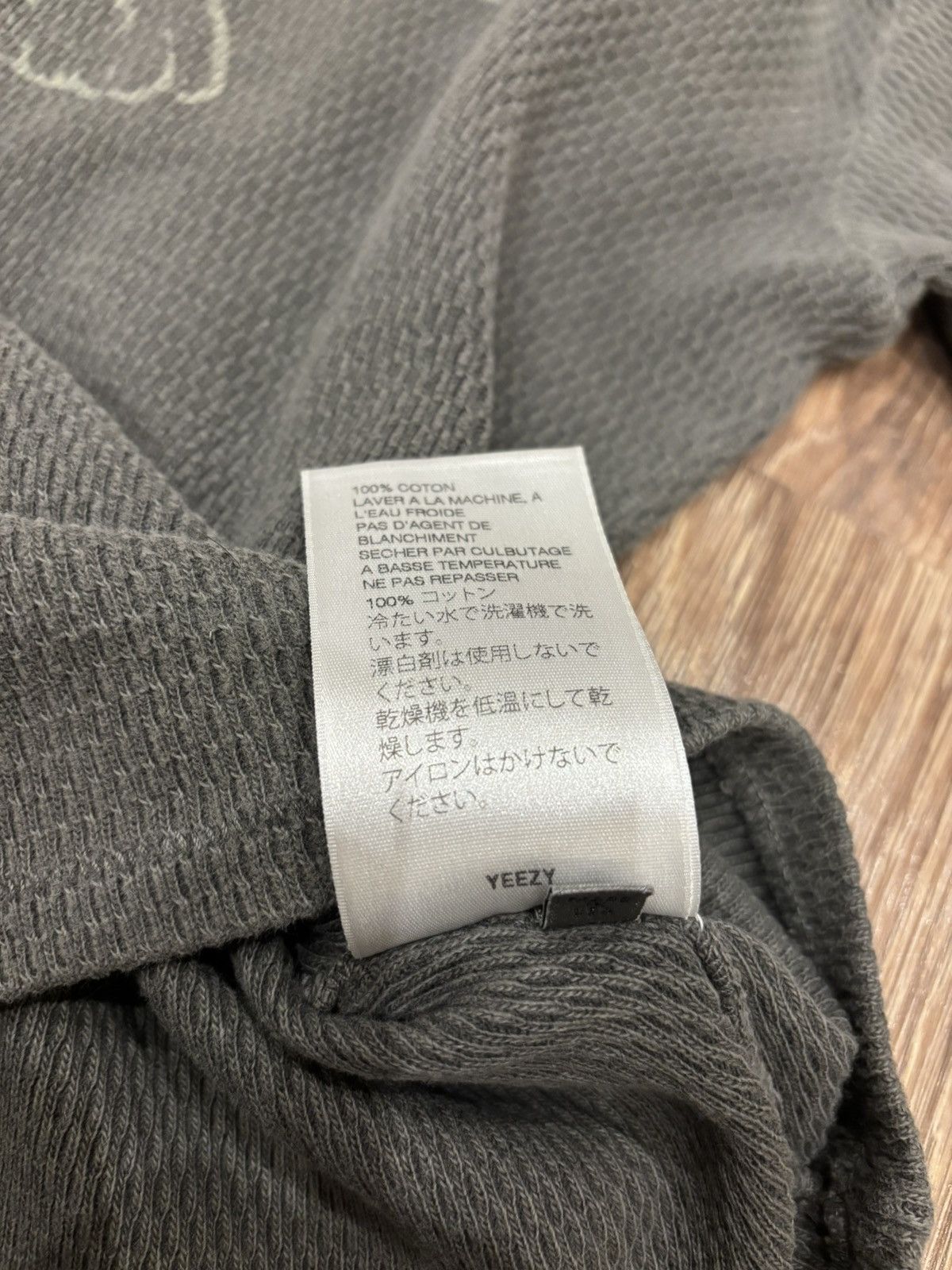 Yeezy Yeezy Season 6 Printed Thermal S – Gravel & Ghost WITH TAGS Size S / US 4 / IT 40 - 10 Thumbnail