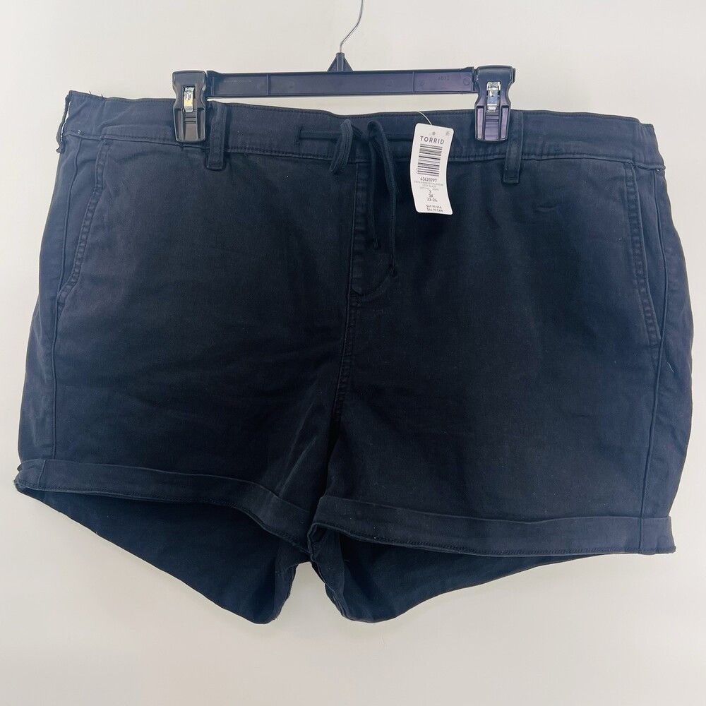 Torrid NWT Torrid 3.5” Pull-On Weekend Stretch Twill Stretch Short Size 40" / US 18 - 1 Thumbnail