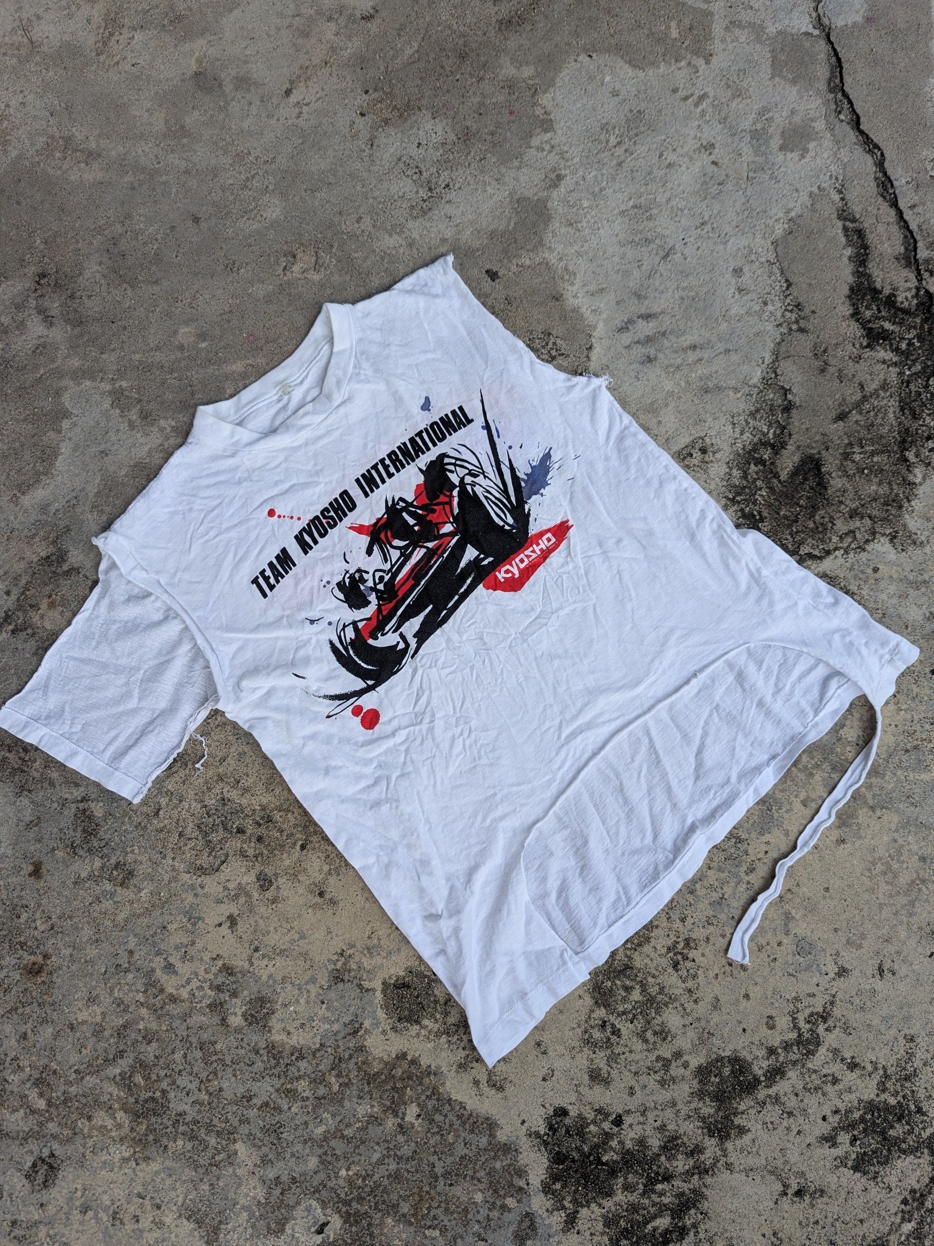 Japanese Brand 🇯🇵 Vintage 1990s Kyosho Japanese Harajuku Tee Distressed Size US S / EU 44-46 / 1 - 3 Thumbnail