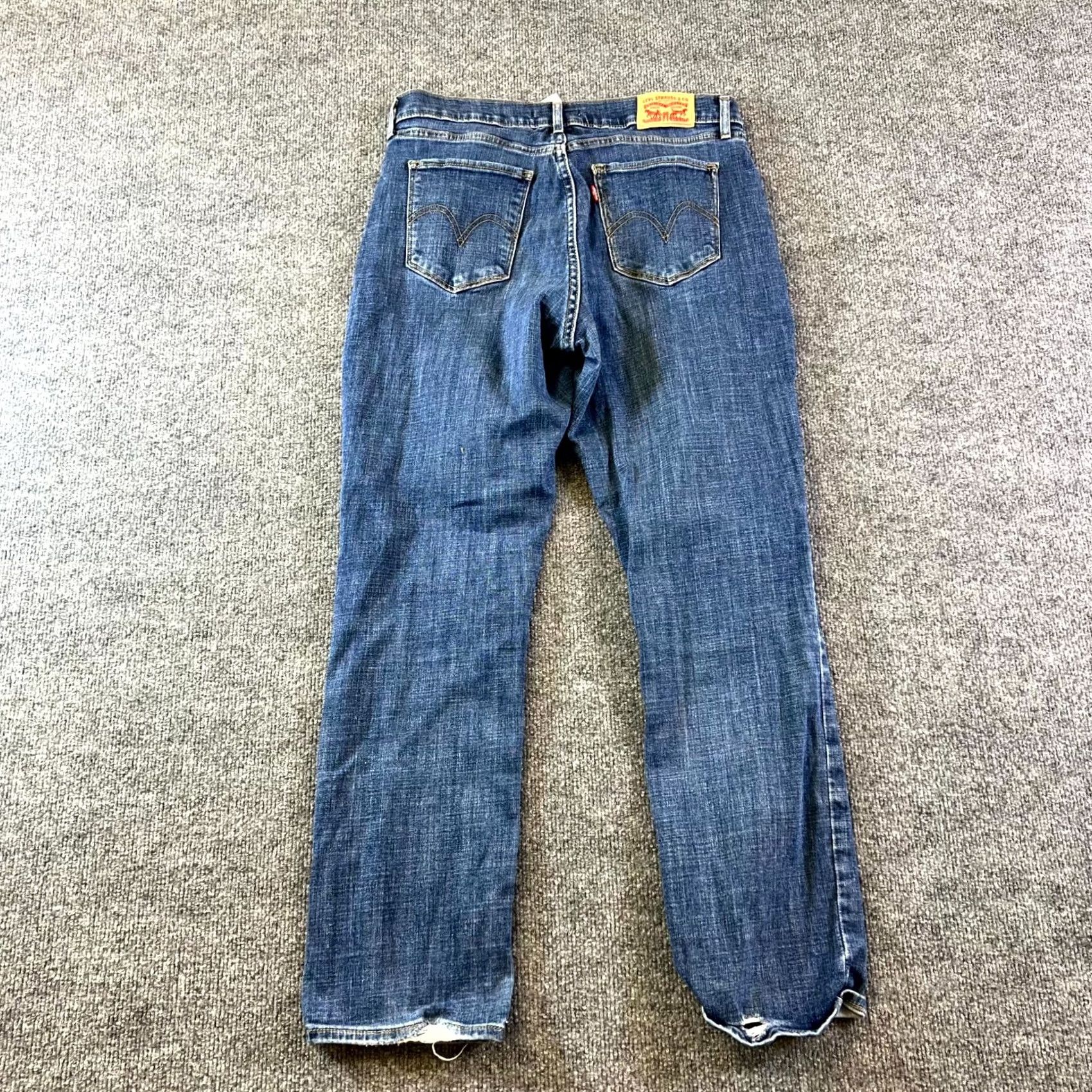 Levi's Levi's Classic Jeans Women 28 Blue Denim Medium Wash Streetwear Zip Fly Straight 5-Pocket Womens Jeans Blue 90s Retro Outdoor Size 28" / US 6 / IT 42 - 2 Thumbnail