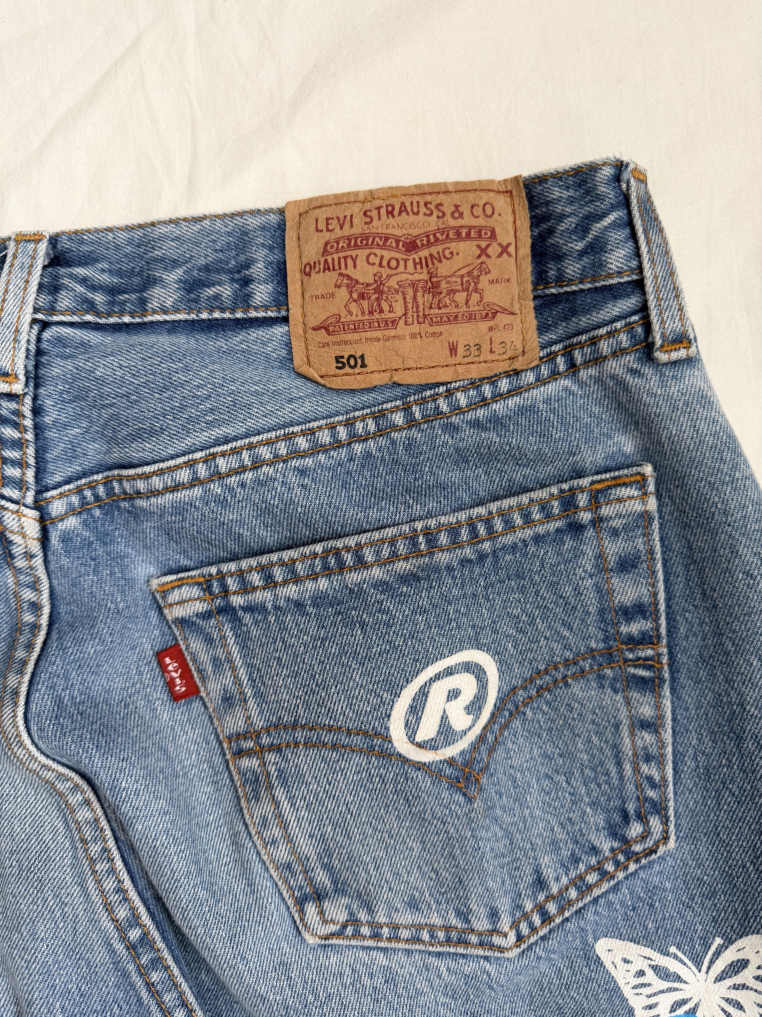 Levi's About Dreams butterfly jeans Size US 33 - 4 Thumbnail