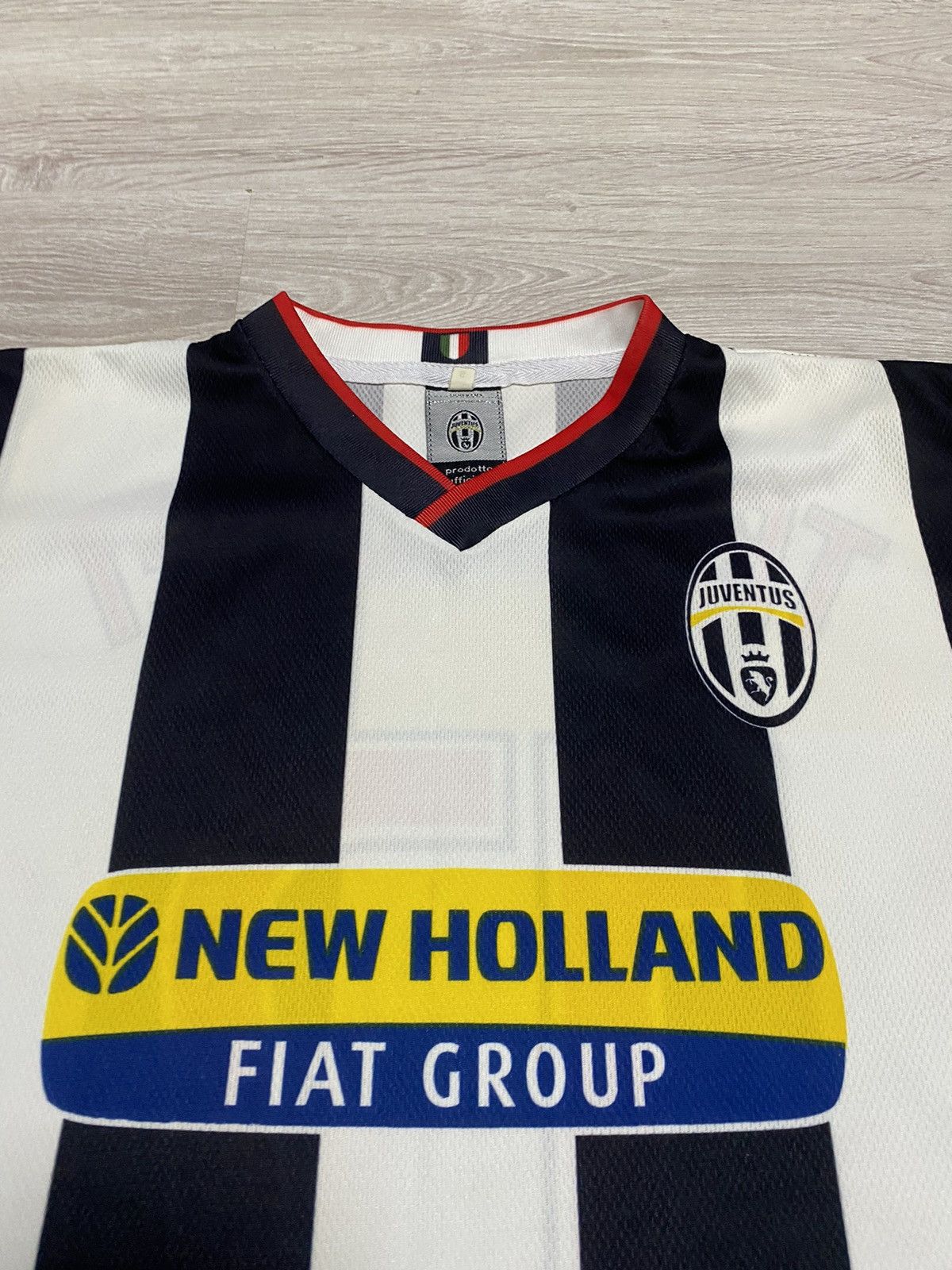 Vintage Vintage Jersry Juventus David Trezeguet #17 size M officiall Size US S / EU 44-46 / 1 - 6 Thumbnail