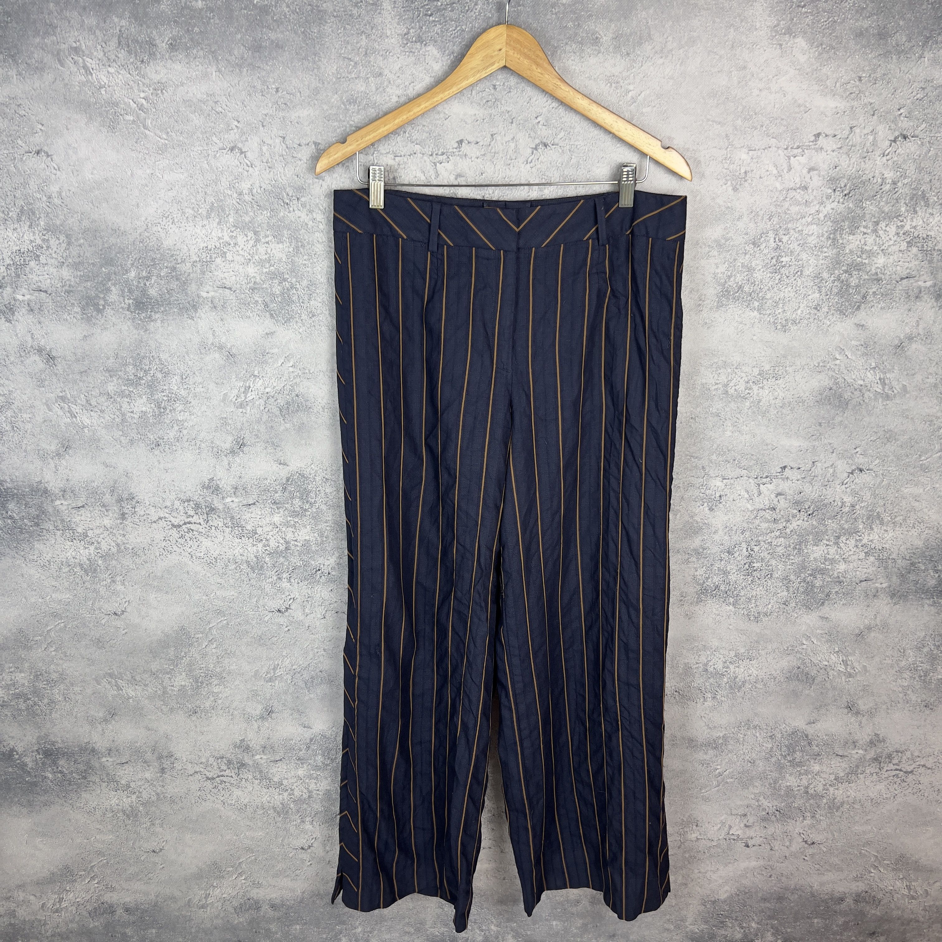 Escada Escada Women's Pants Size 44 Blue Size 30" / US 8 / IT 44 - 1 Thumbnail