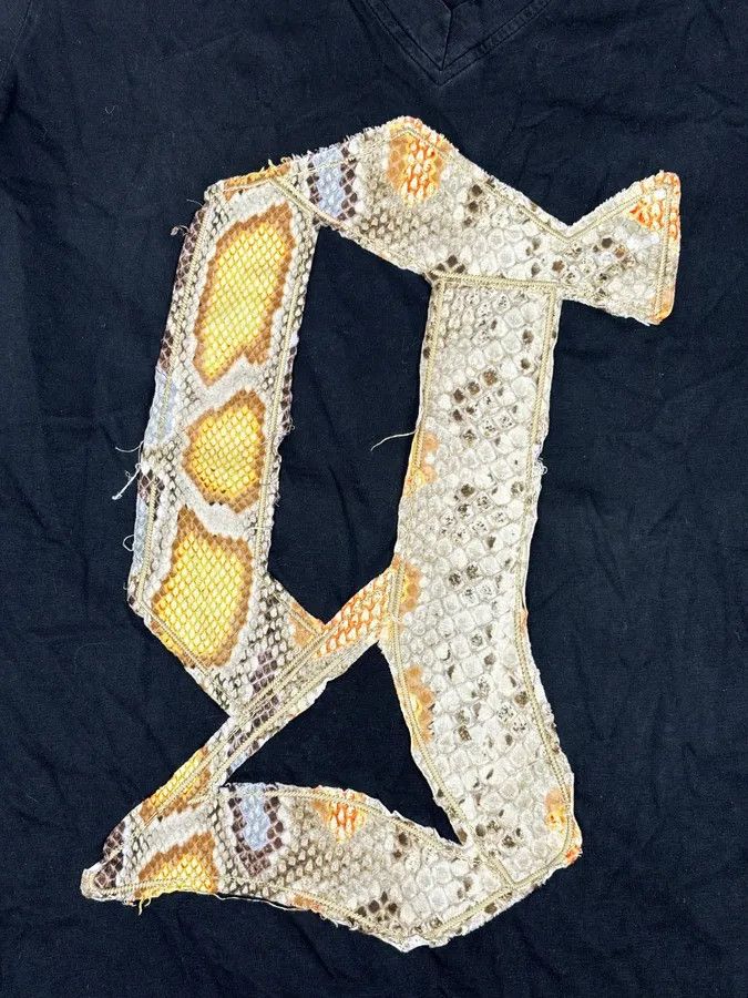 John Galliano John Galliano V Neck Snakeskin Effect G T-Shirt Size US M / EU 48-50 / 2 - 7 Thumbnail