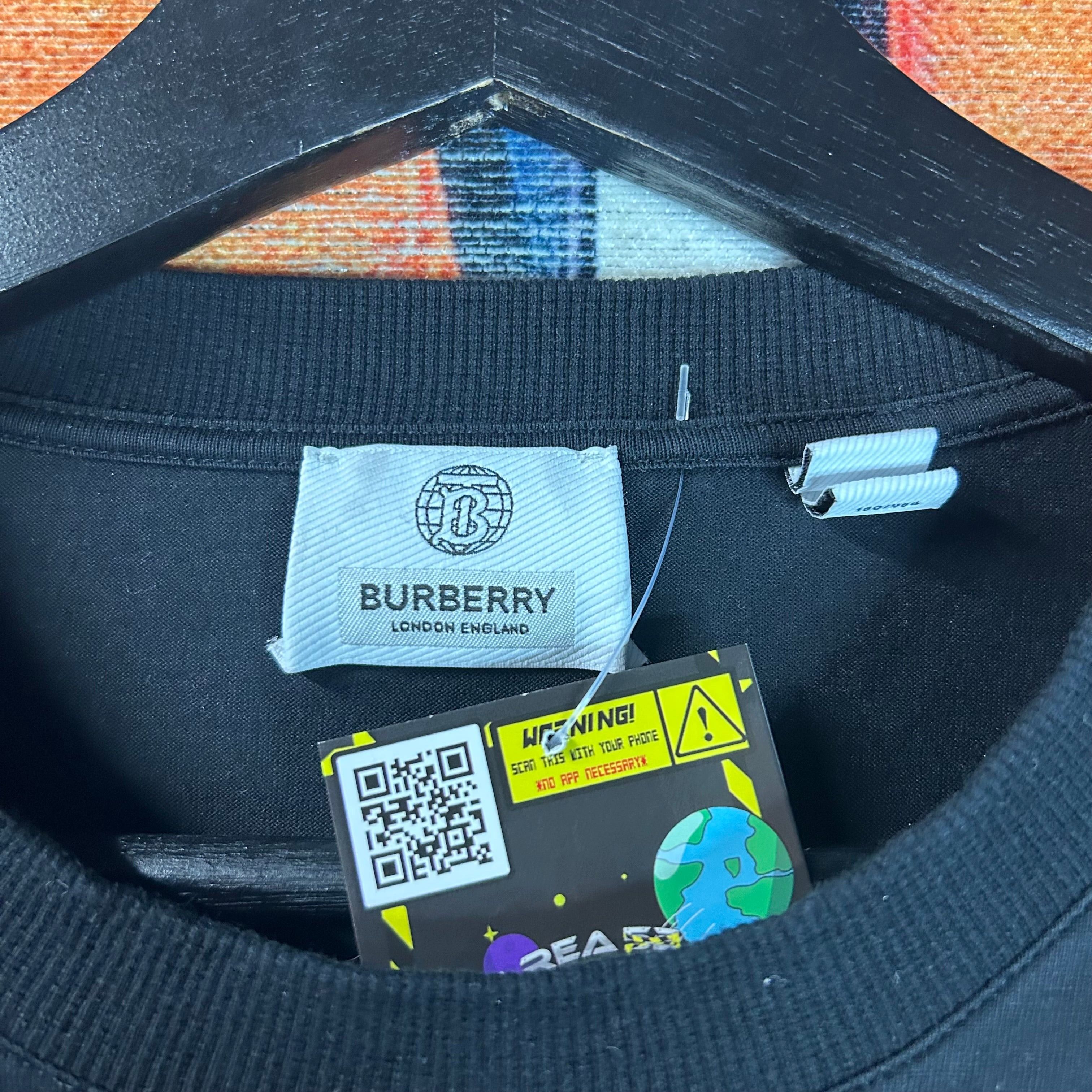 Burberry Burberry Mythical Alphabet ‘B’ Tee Size Medium Size US M / EU 48-50 / 2 - 2 Thumbnail