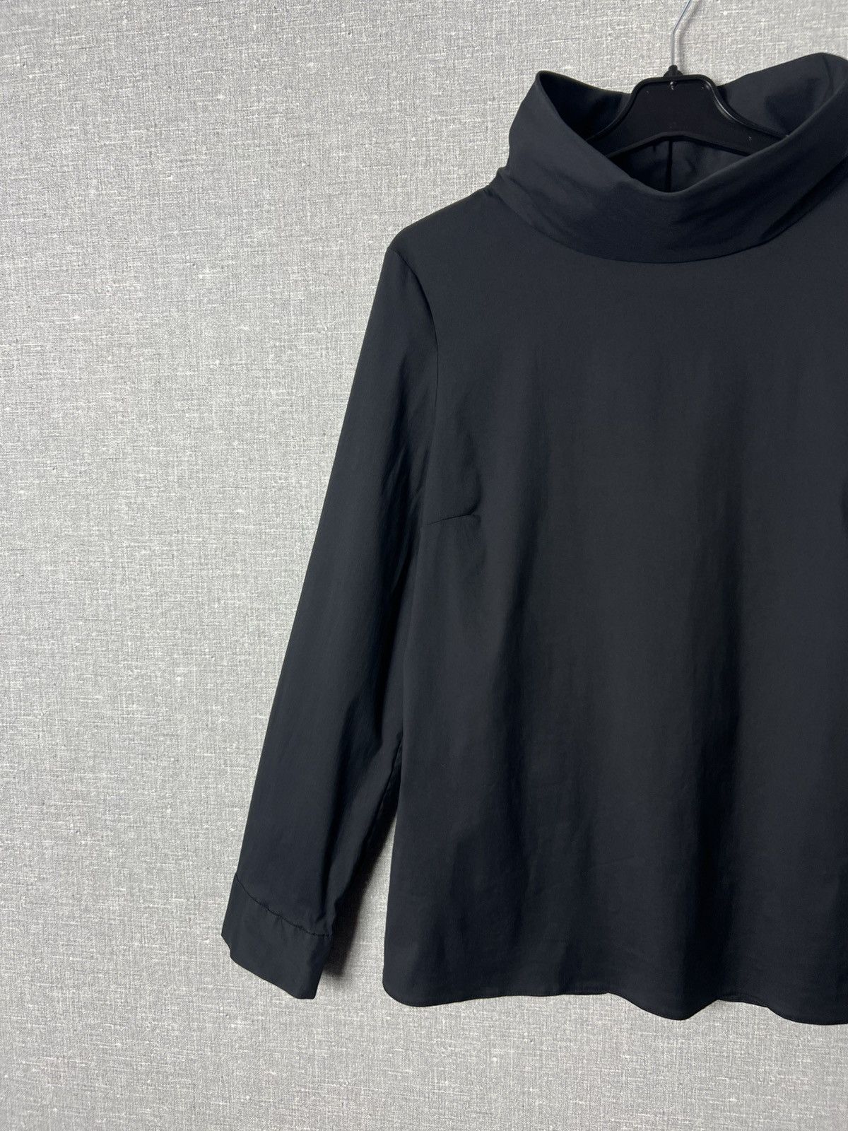 Prada Prada High Neck Long Sleeve Blouse Shirt Back Button Detail Size M / US 6-8 / IT 42-44 - 2 Thumbnail