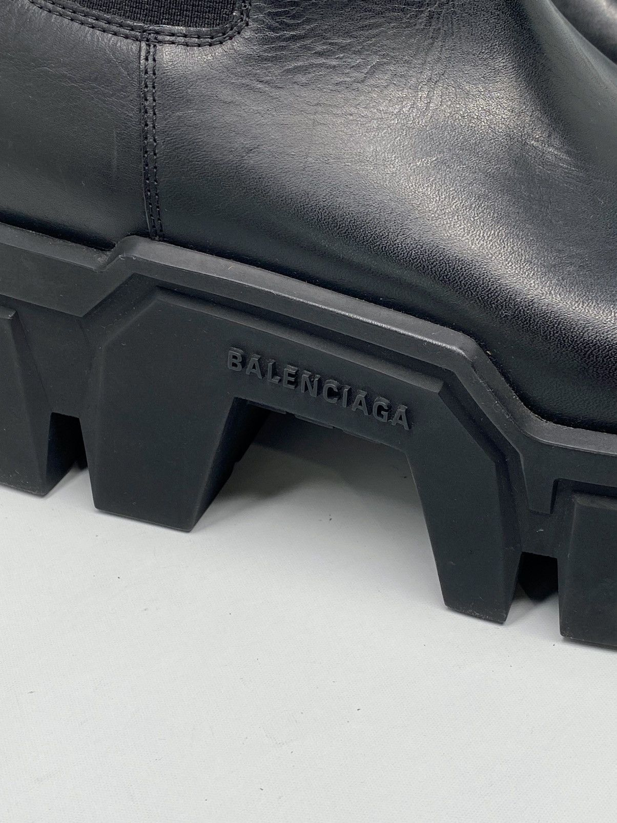 Balenciaga Balenciaga Leather Chelsea Boot size 38 Size US 8 / IT 38 - 9 Thumbnail