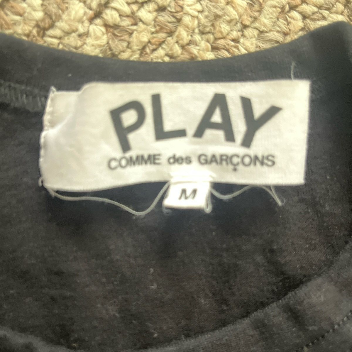 Comme des Garcons cdg play black tee size M Size US M / EU 48-50 / 2 - 2 Thumbnail