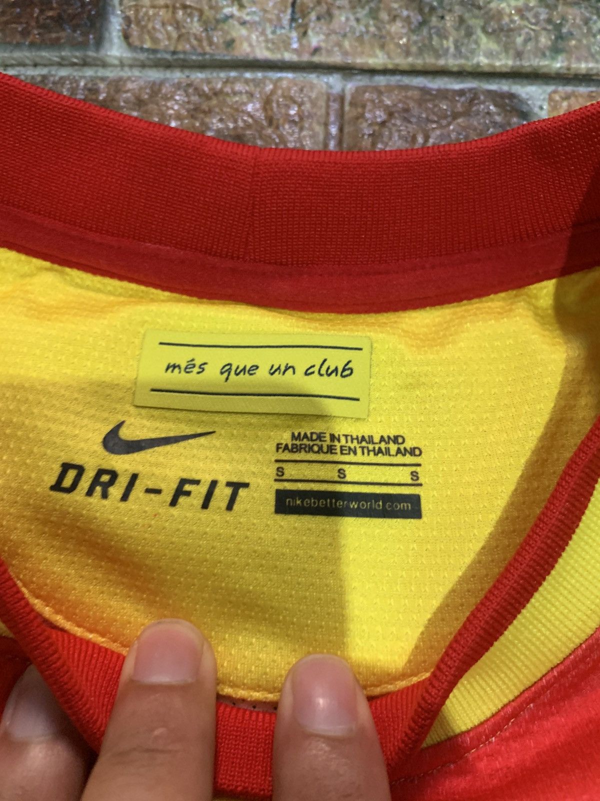 Nike Fc barcelona 2014 Xavi #6 jersey Size US S / EU 44-46 / 1 - 6 Thumbnail