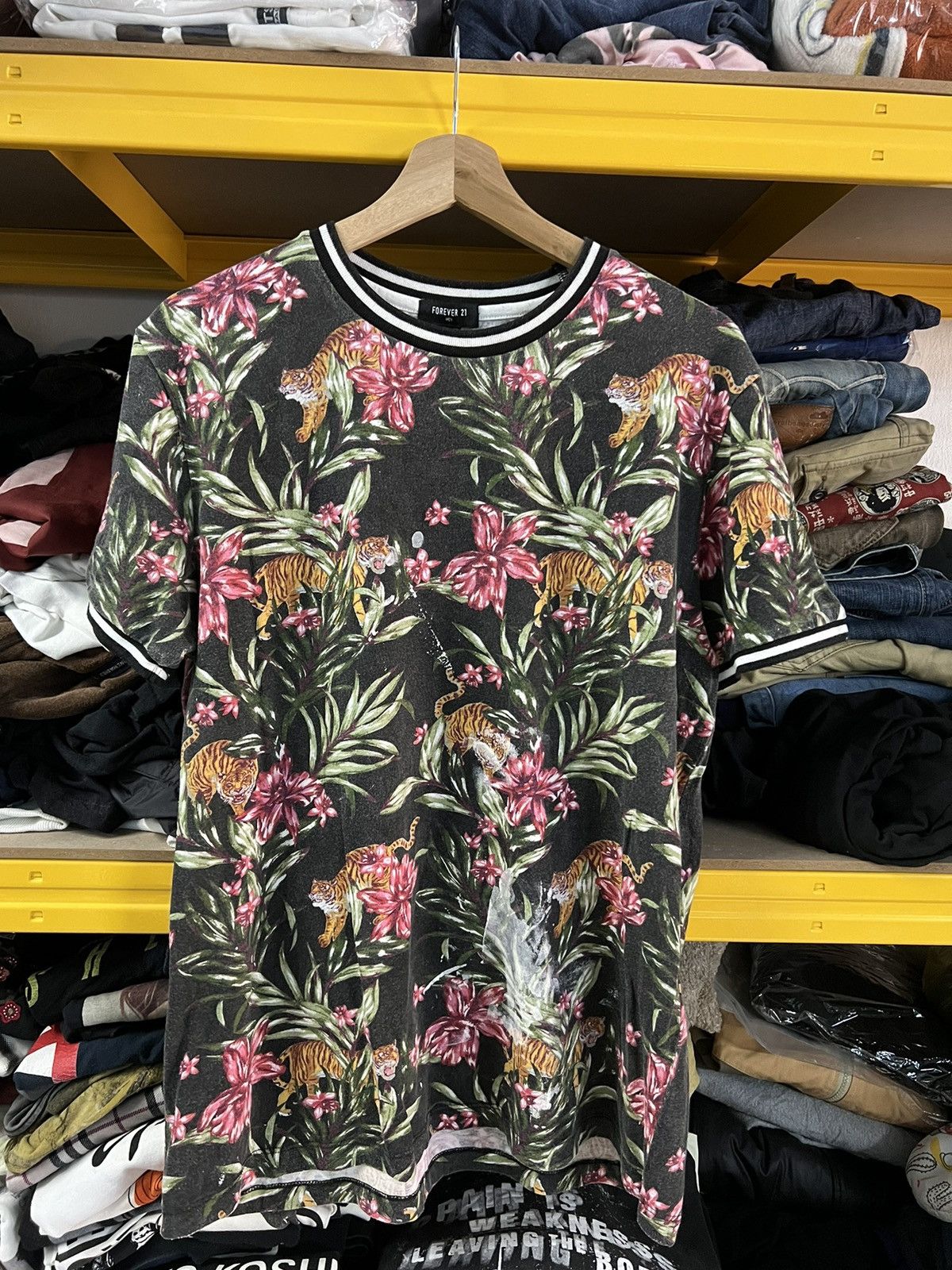 Forever 21 × Vintage FOREVER 21 MEN TIGER SHIRT Size US M / EU 48-50 / 2 - 1 Thumbnail