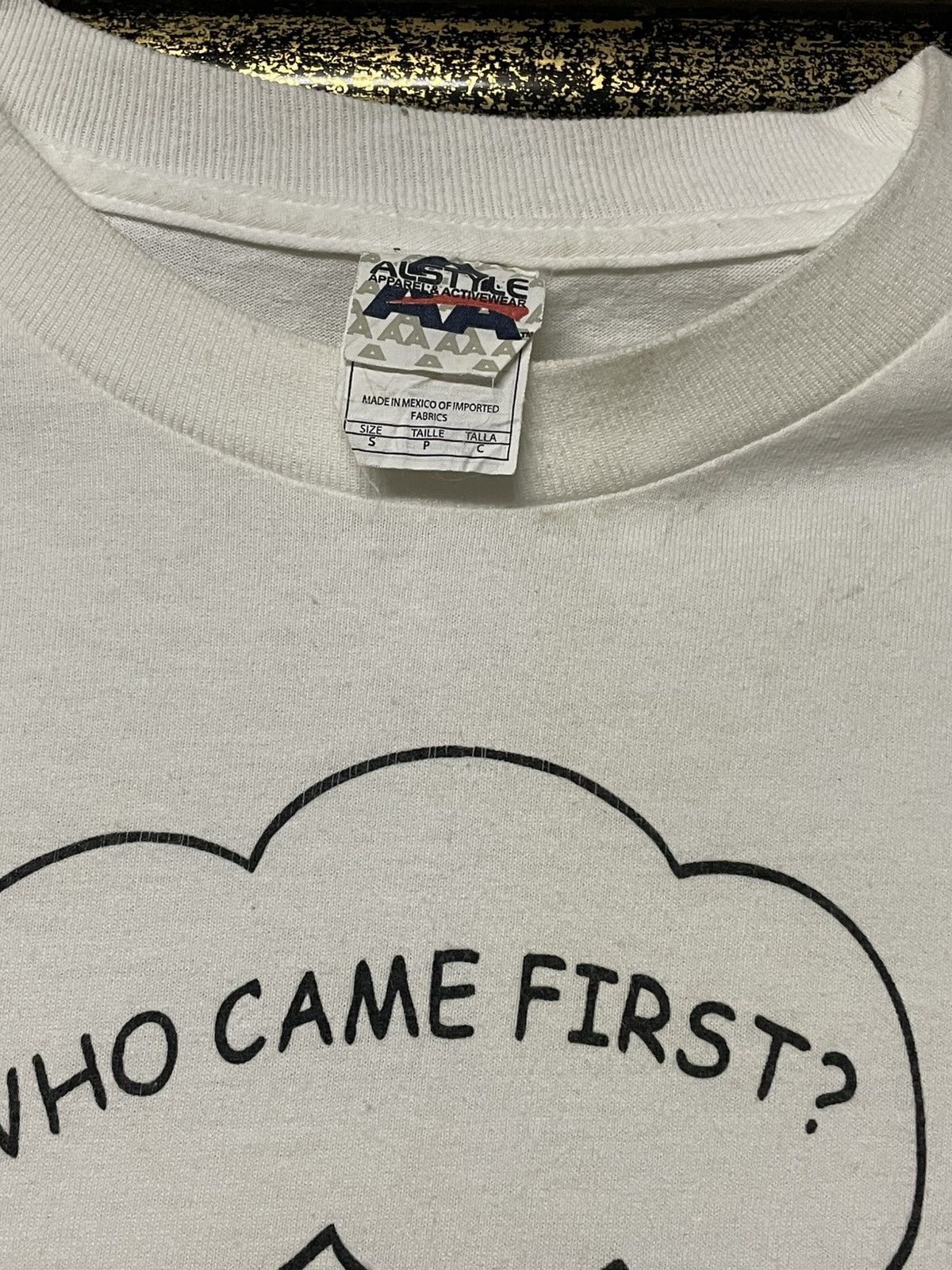 Vintage Vintage 00 Who Came First Funny Dirty Joke Humor Art Tshirt Size US S / EU 44-46 / 1 - 8 Thumbnail