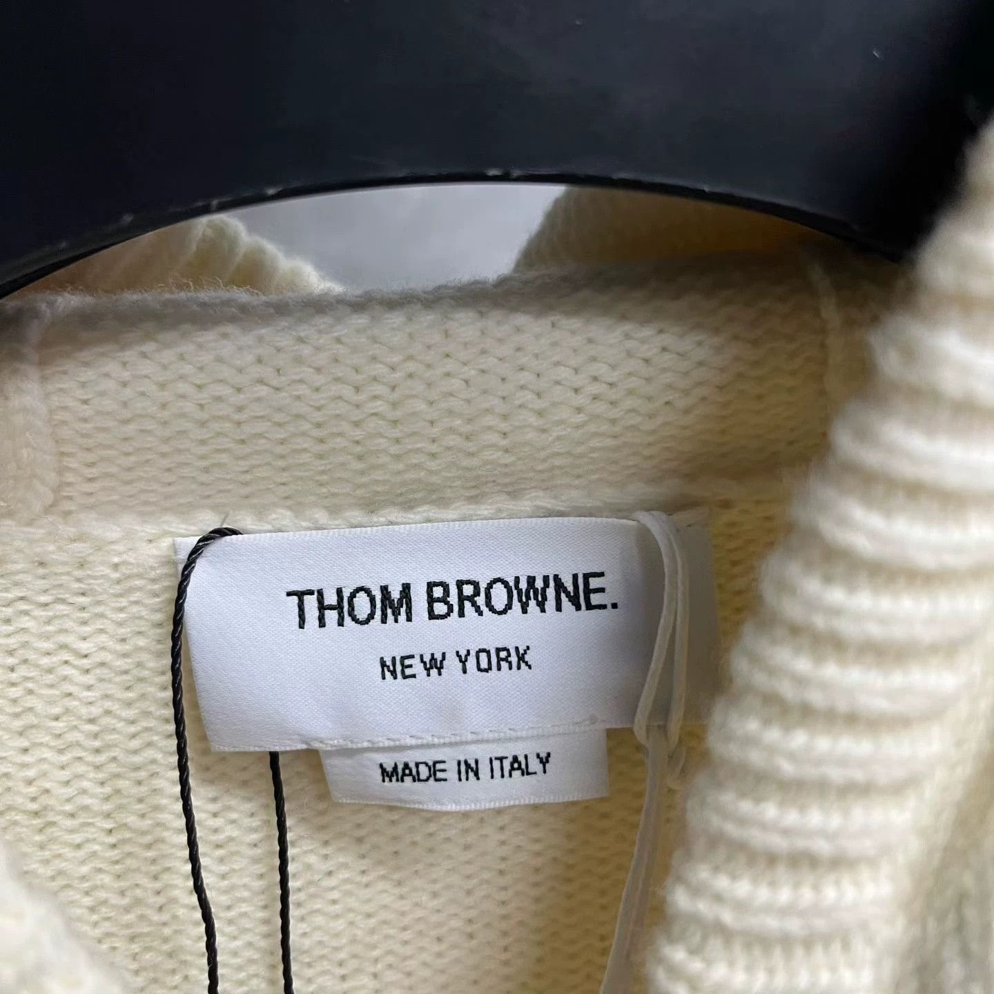 Thom Browne Thom Browne Kangaroo Pocket Sweater Size US XXL / EU 58 / 5 - 2 Thumbnail