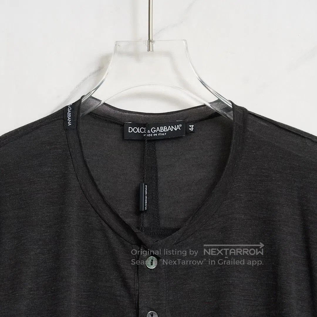 Dolce & Gabbana Dolce&Gabbana Men's Solid Long-Sleeve T-Shirt. Size US S / EU 44-46 / 1 - 3 Thumbnail