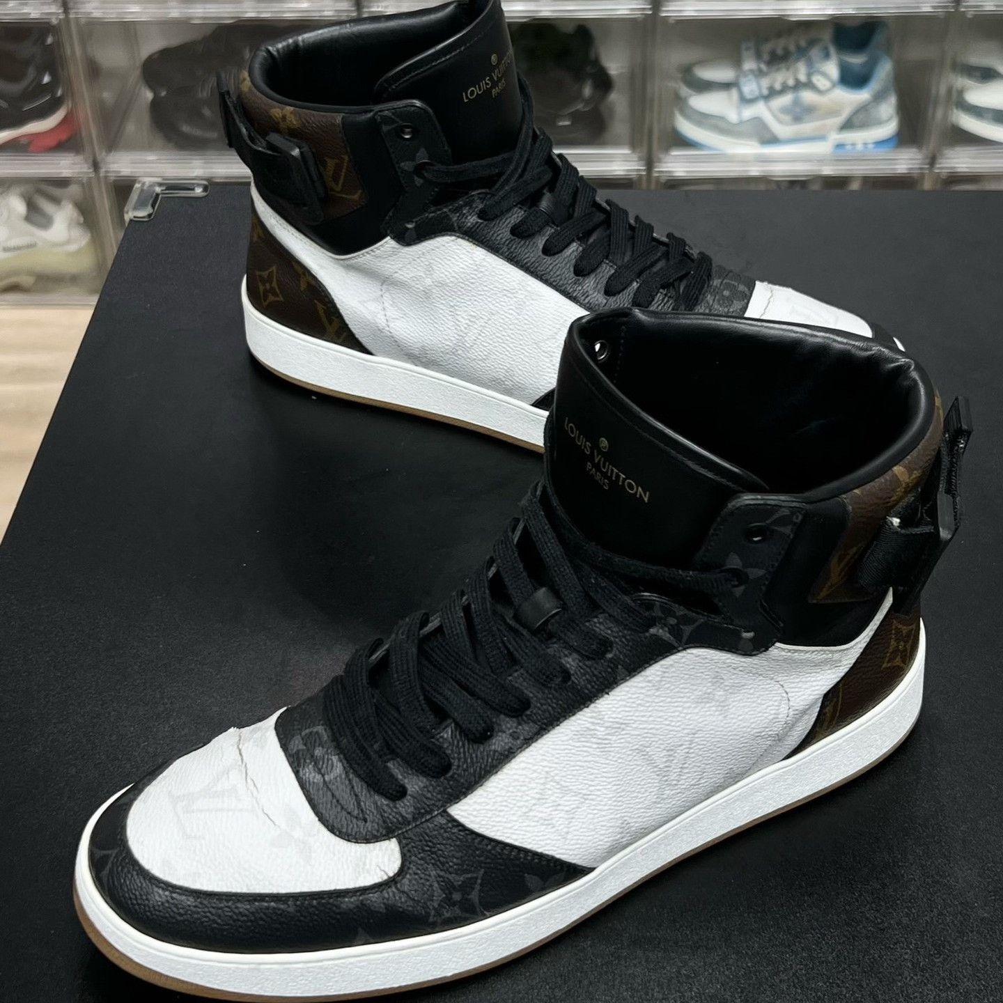 Louis Vuitton Louis Vuitton Item Designer Casual Size US 5 / EU 37 - 1 Thumbnail