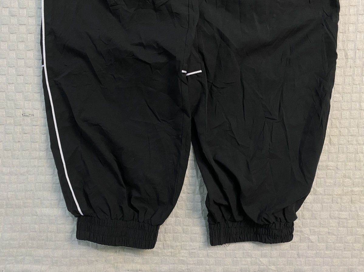 New Era NEW ERA BAGGY NYLON TRACK PANTS Y2K Size US 30 / EU 46 - 6 Thumbnail