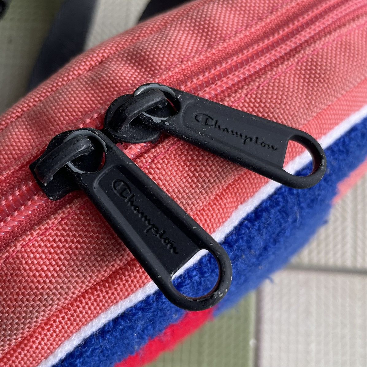 Champion Champion Furry Front Signature Waist Bag Size ONE SIZE - 4 Thumbnail