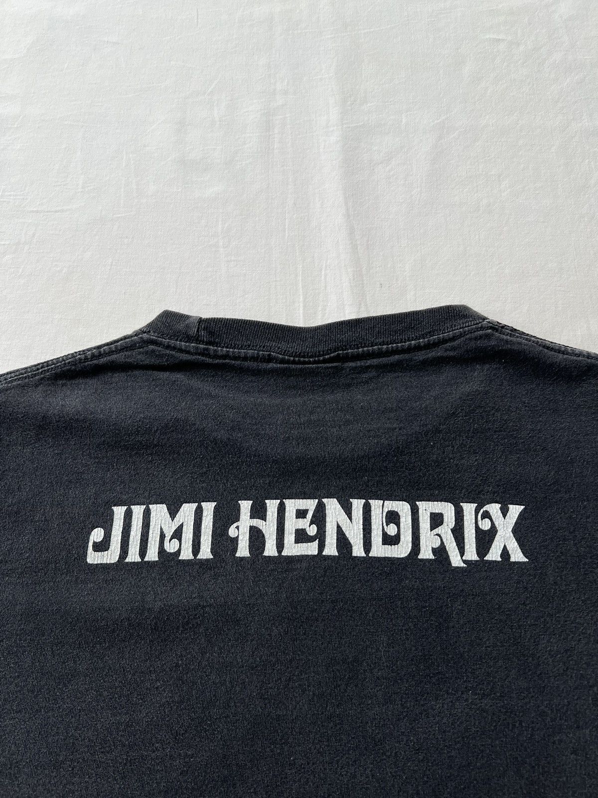 Band Tees Vintage 90s Jimi Hendrix South Saturn Delta Black T-shirt Size US S / EU 44-46 / 1 - 15 Thumbnail