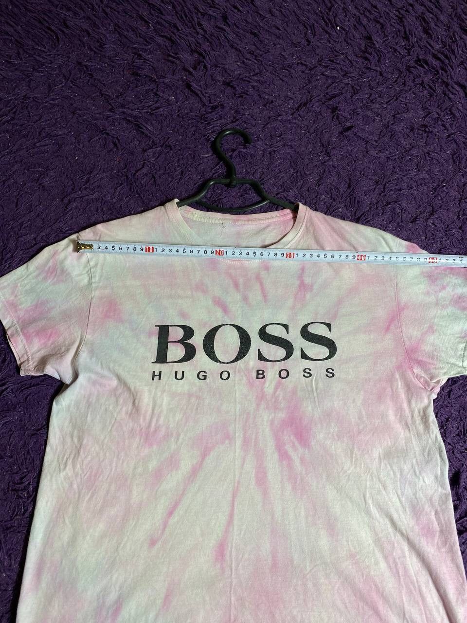Hugo Boss × Vintage Men’s Short Sleeve Hugo Boss Graphic T-Shirt Center logo Size US M / EU 48-50 / 2 - 6 Thumbnail