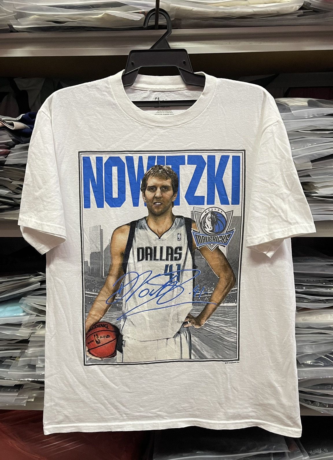 NBA Dirk Nowitzki Dallas Mavericks🔥🔥🔥 Size US M / EU 48-50 / 2 - 1 Thumbnail