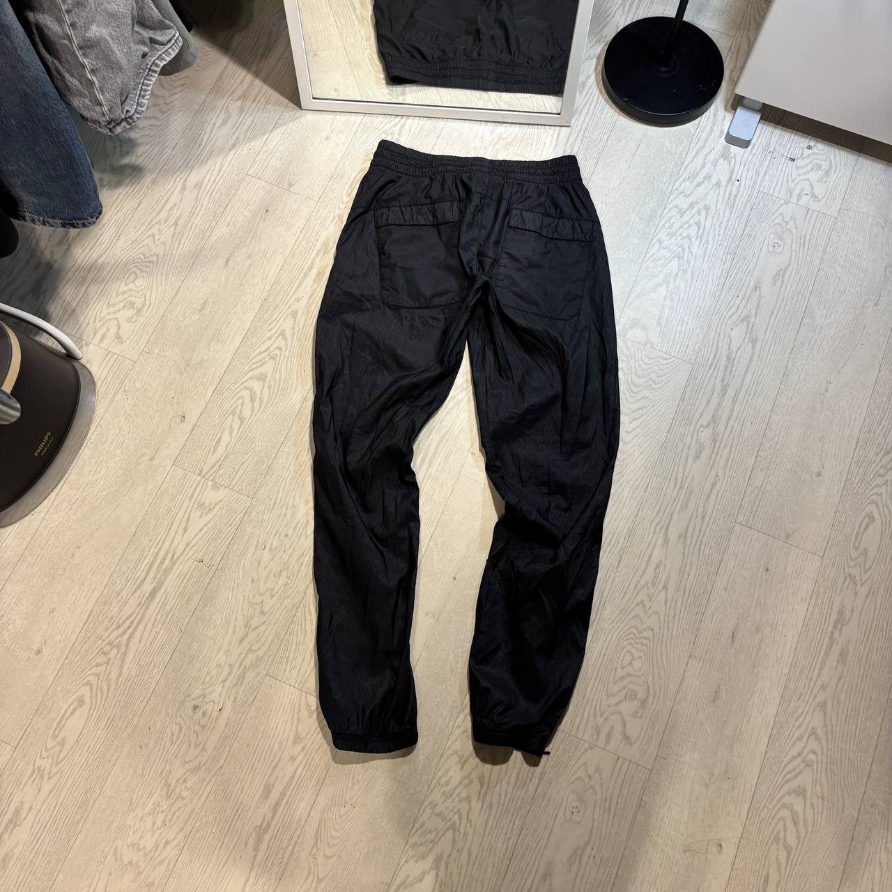 Nike Women’s Nike Vintage Nylon pants Size:L Size 28" / US 6 / IT 42 - 2 Thumbnail