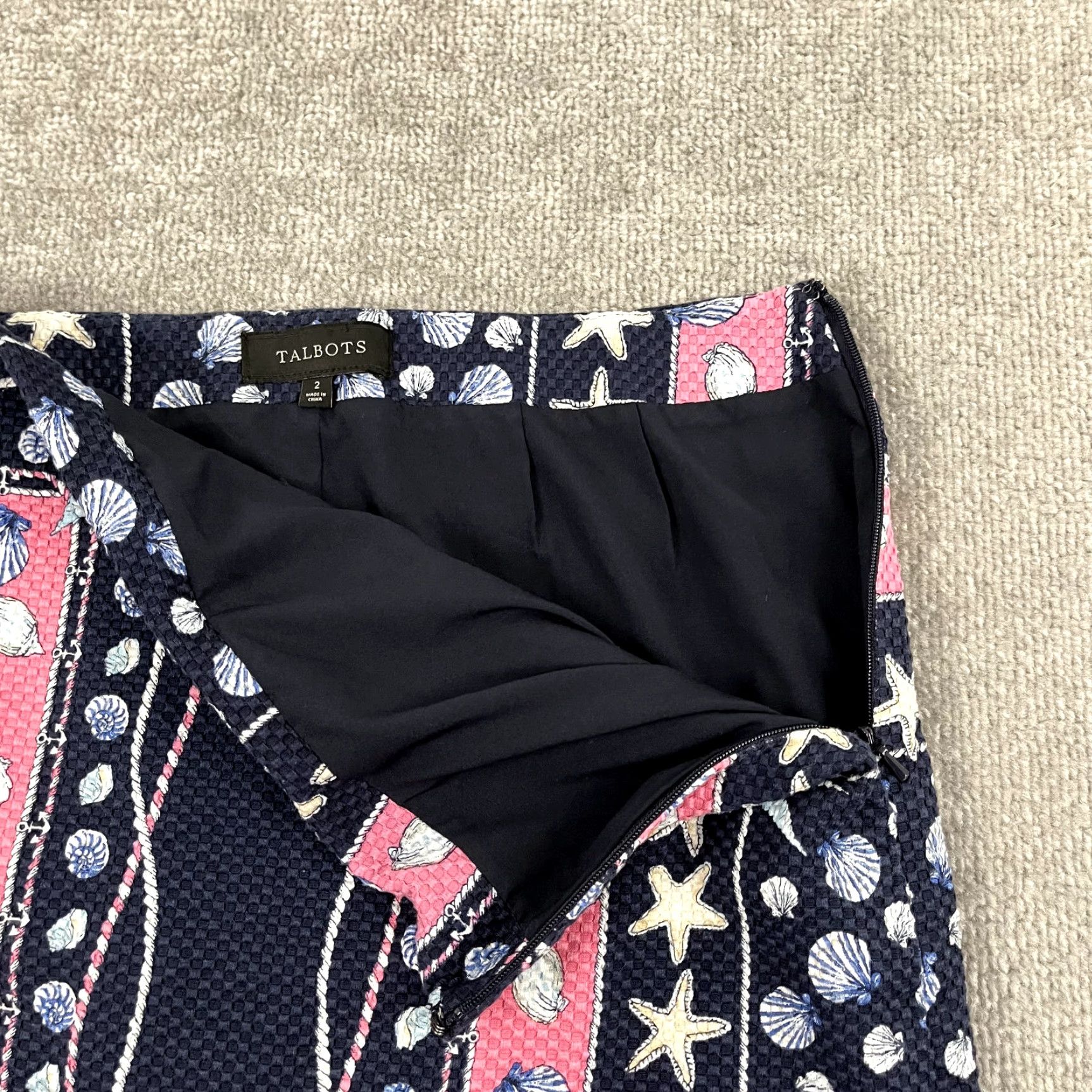 Talbots TALBOTS Skirt Womens Size 2 Blue White Shells Starfish Beach Coastal Preppy 18" Midi Multicolor Geometric Lined Zip Size 26" / US 2 / IT 38 - 5 Thumbnail