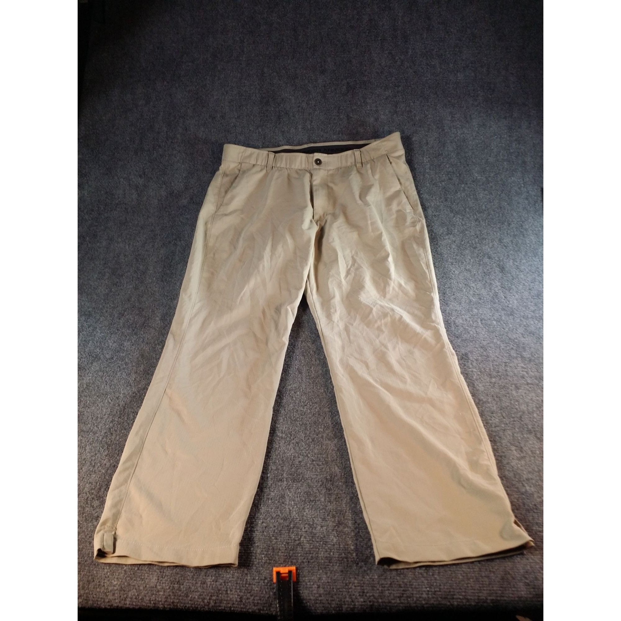 Under Armour Under Armour The Showdown Pants Men Sz 38 / 32 Khaki Casual Size US 38 / EU 54 - 1 Thumbnail