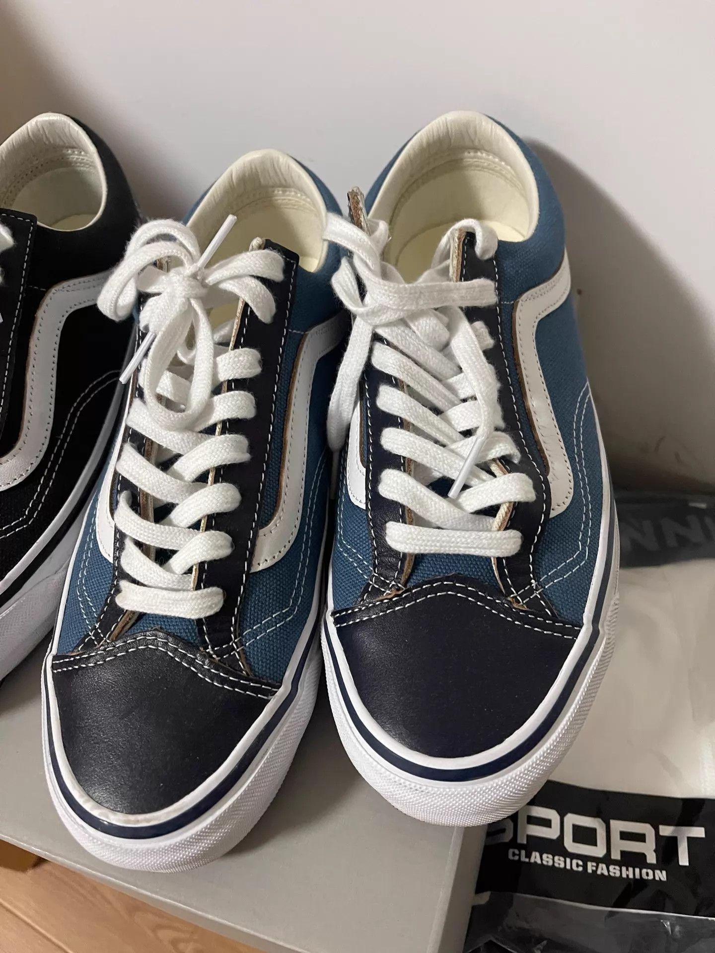 Vans Vans Old Skool 36 Vibram Black / Blue-Black EUR 41 Size US 8.5 / EU 41-42 - 2 Thumbnail