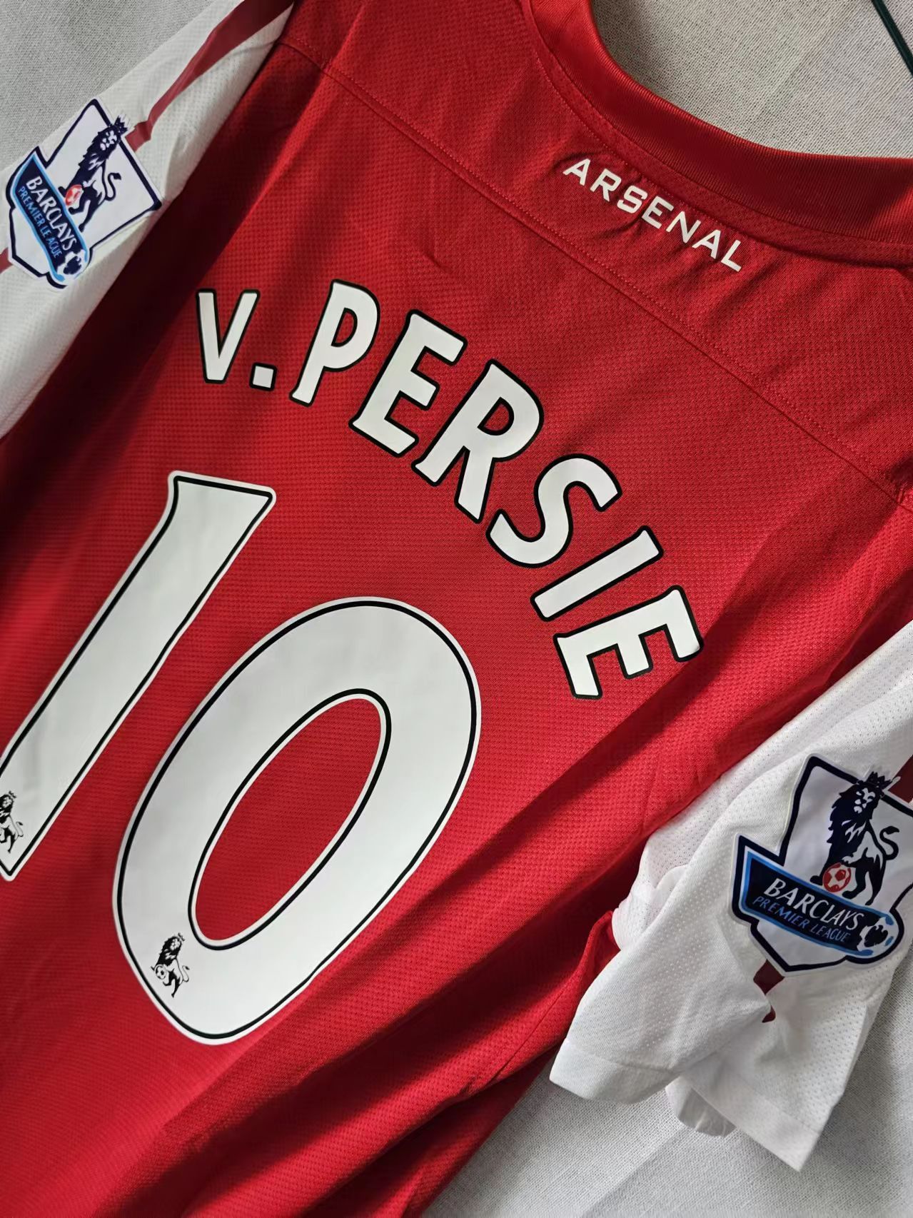 Other 2011 12 Arsenal #10 van Persie Jersey M Size US M / EU 48-50 / 2 - 4 Thumbnail