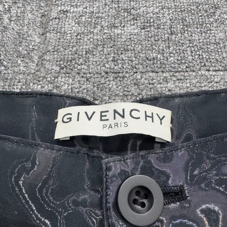 Givenchy Givenchy Size50 Laser Reflective Shorts Size US 30 / EU 46 - 2 Thumbnail